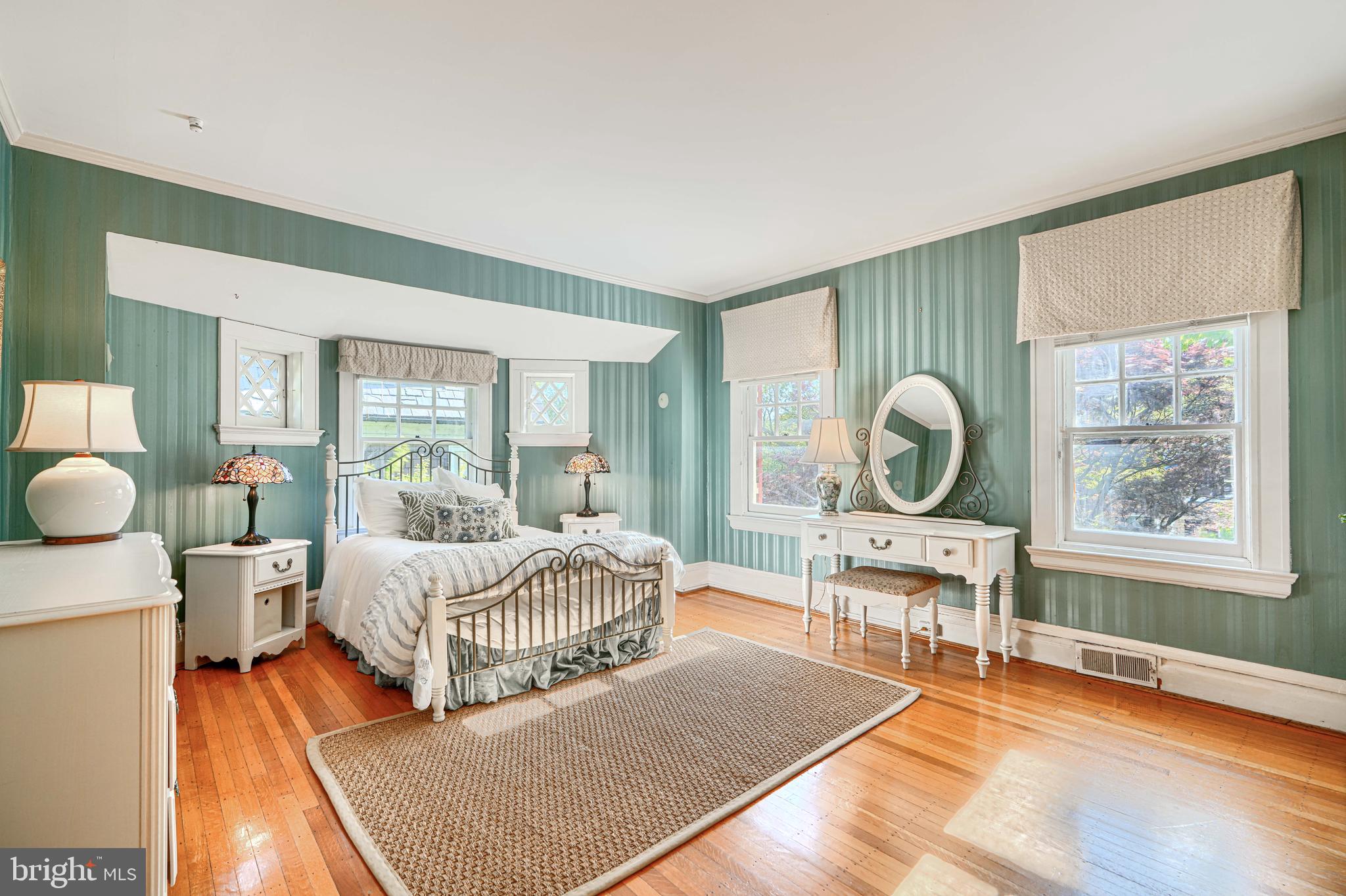 ROLAND PARK - Residential