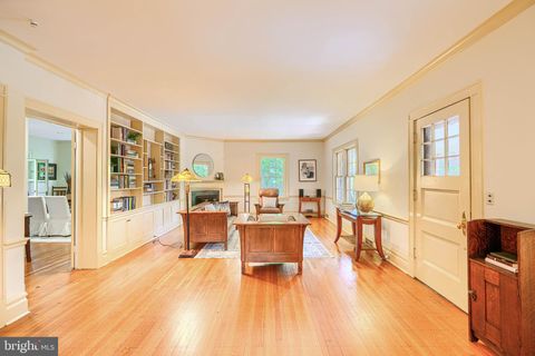 Tiny photo for 207 Hawthorne Road, BALTIMORE, MD 21210 (MLS # MDBA2211768)