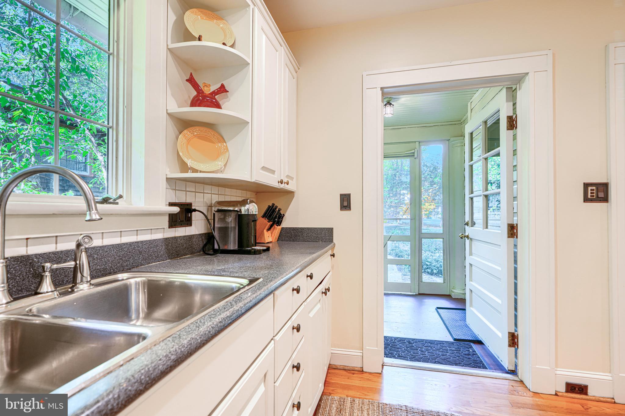 ROLAND PARK - Residential