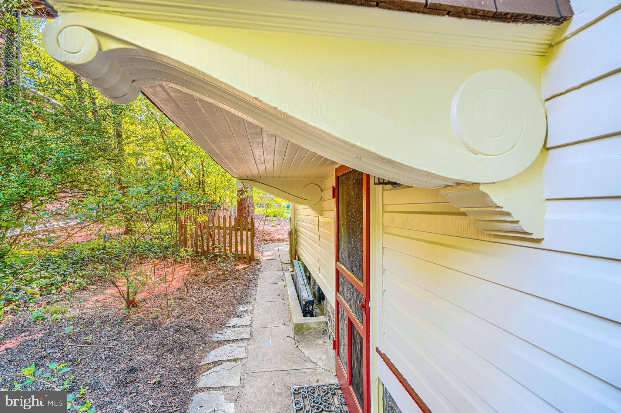 ROLAND PARK - Residential