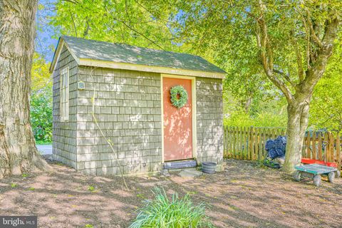 Tiny photo for 207 Hawthorne Road, BALTIMORE, MD 21210 (MLS # MDBA2211768)
