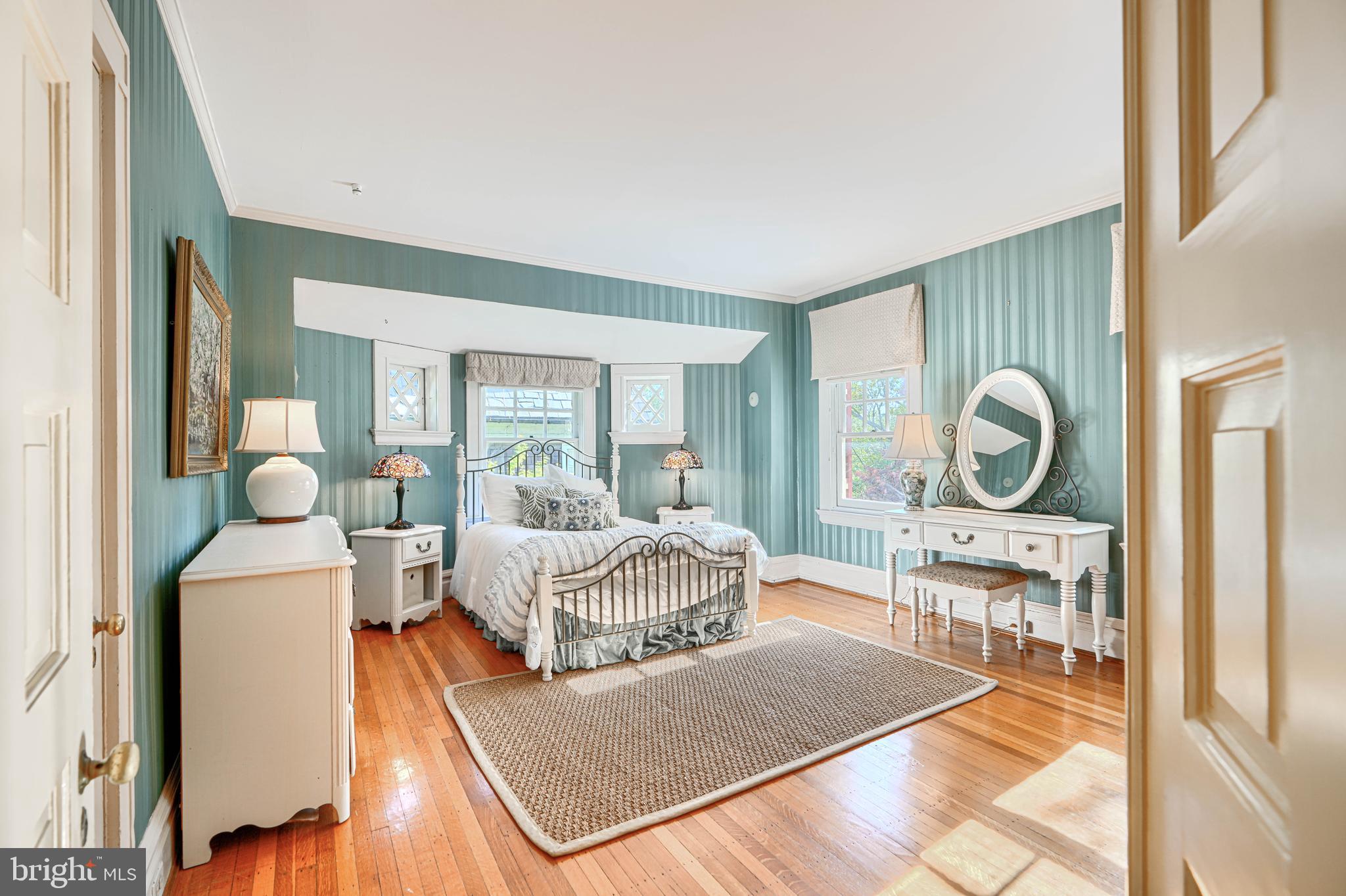 ROLAND PARK - Residential