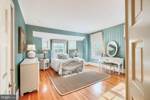 Tiny photo for 207 Hawthorne Road, BALTIMORE, MD 21210 (MLS # MDBA2211768)