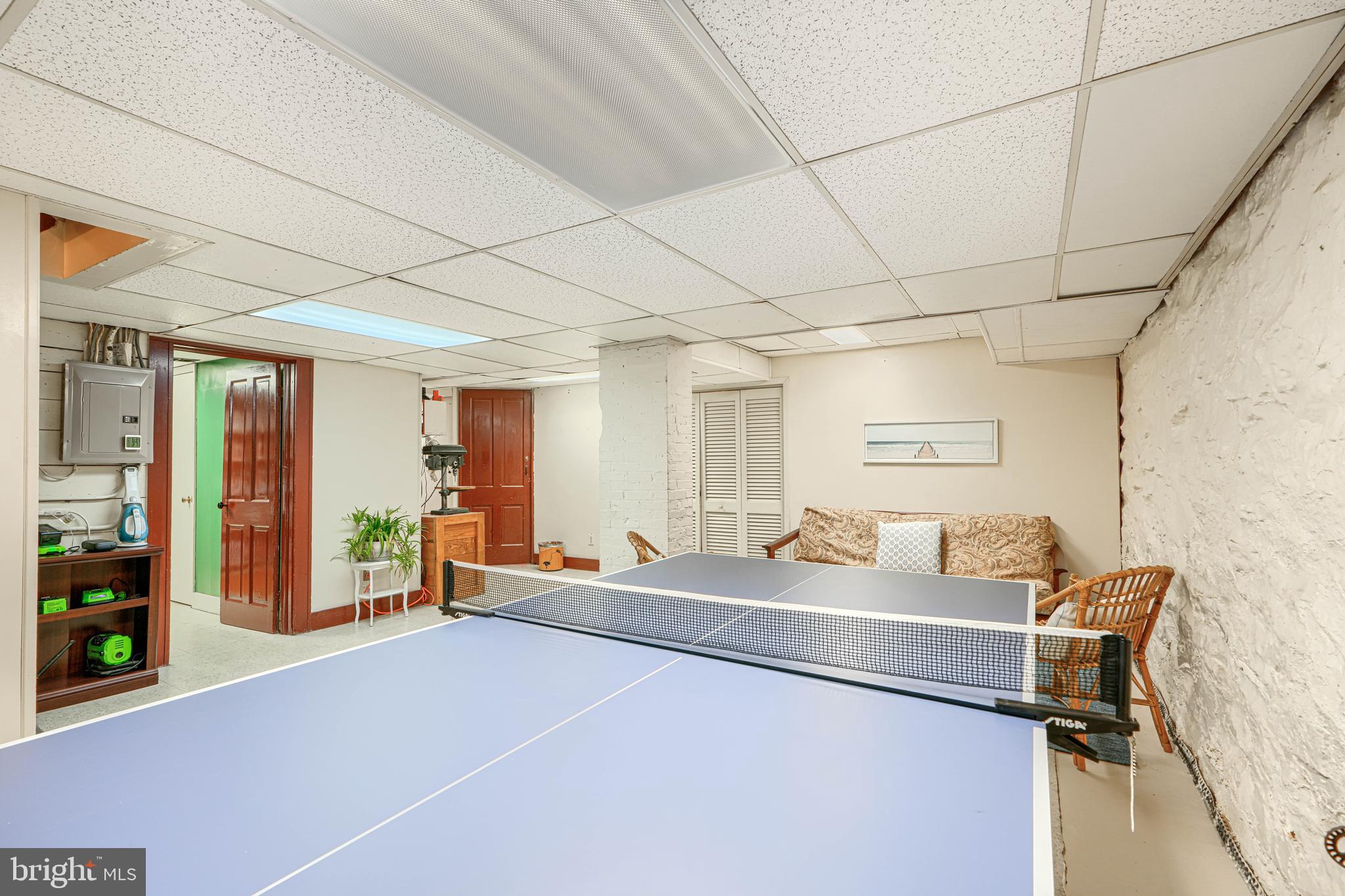 ROLAND PARK - Residential