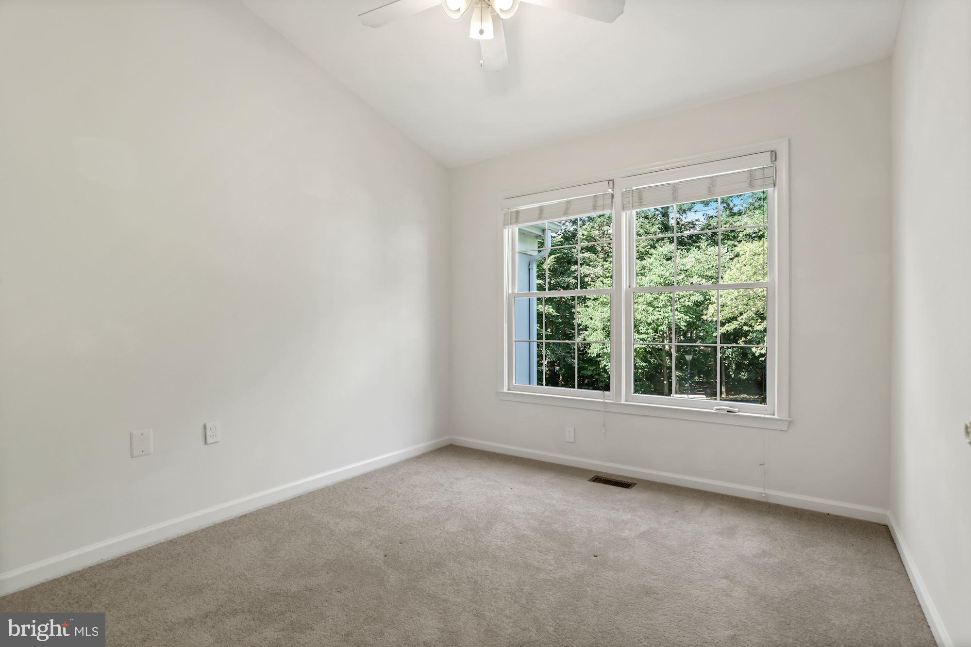 RESTON - Residential Lease