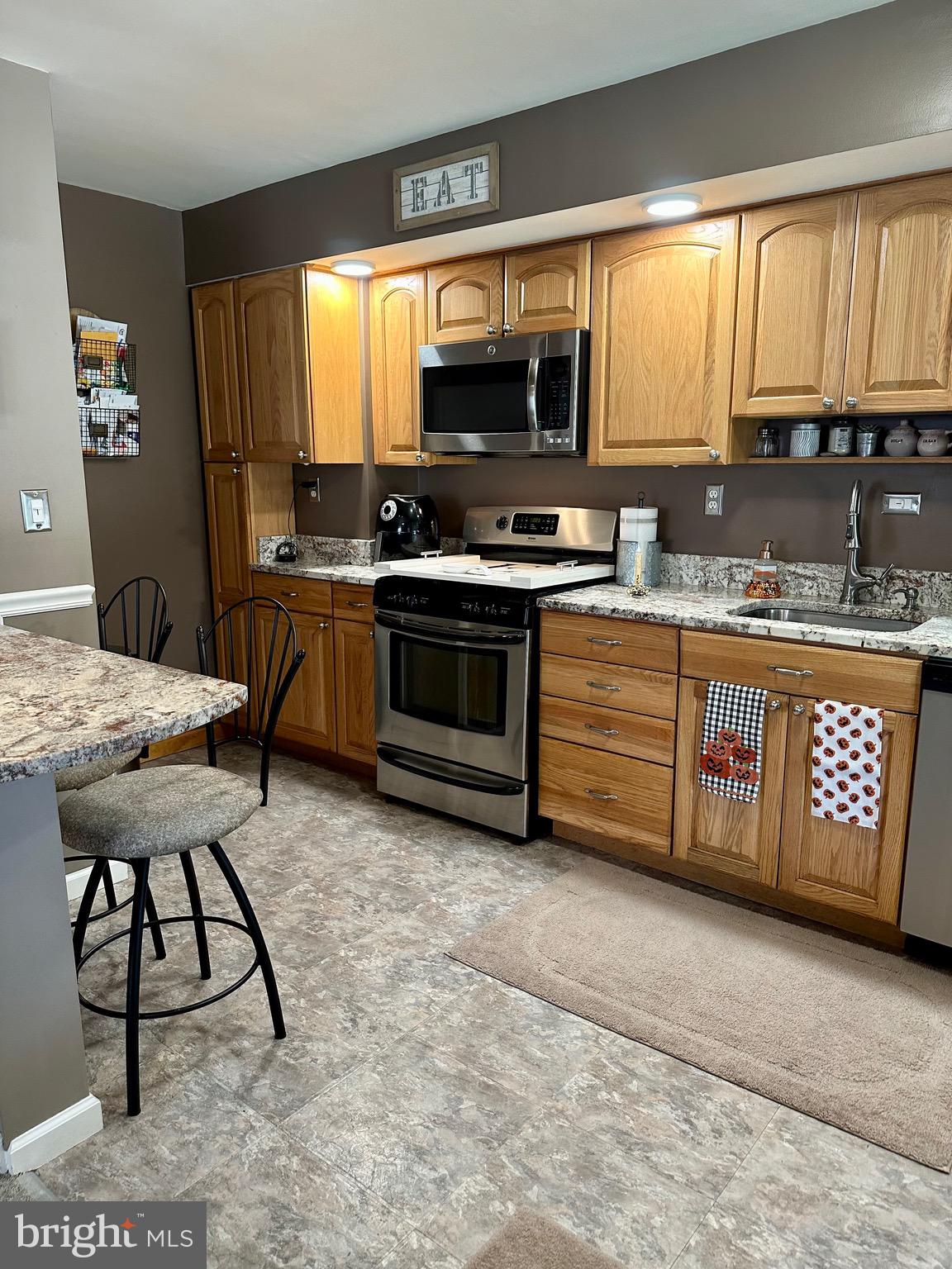 EASTCREST - Residential