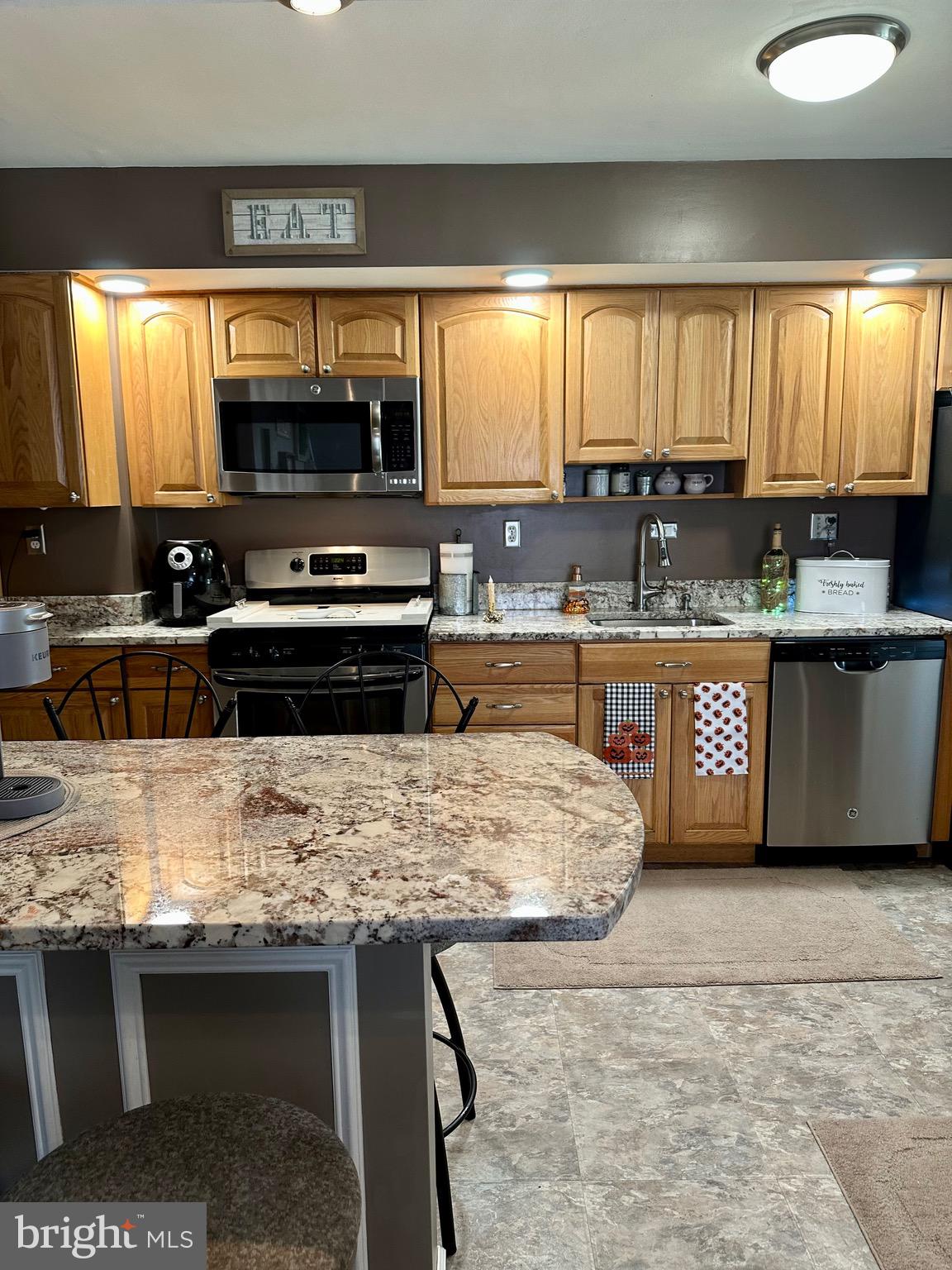 EASTCREST - Residential