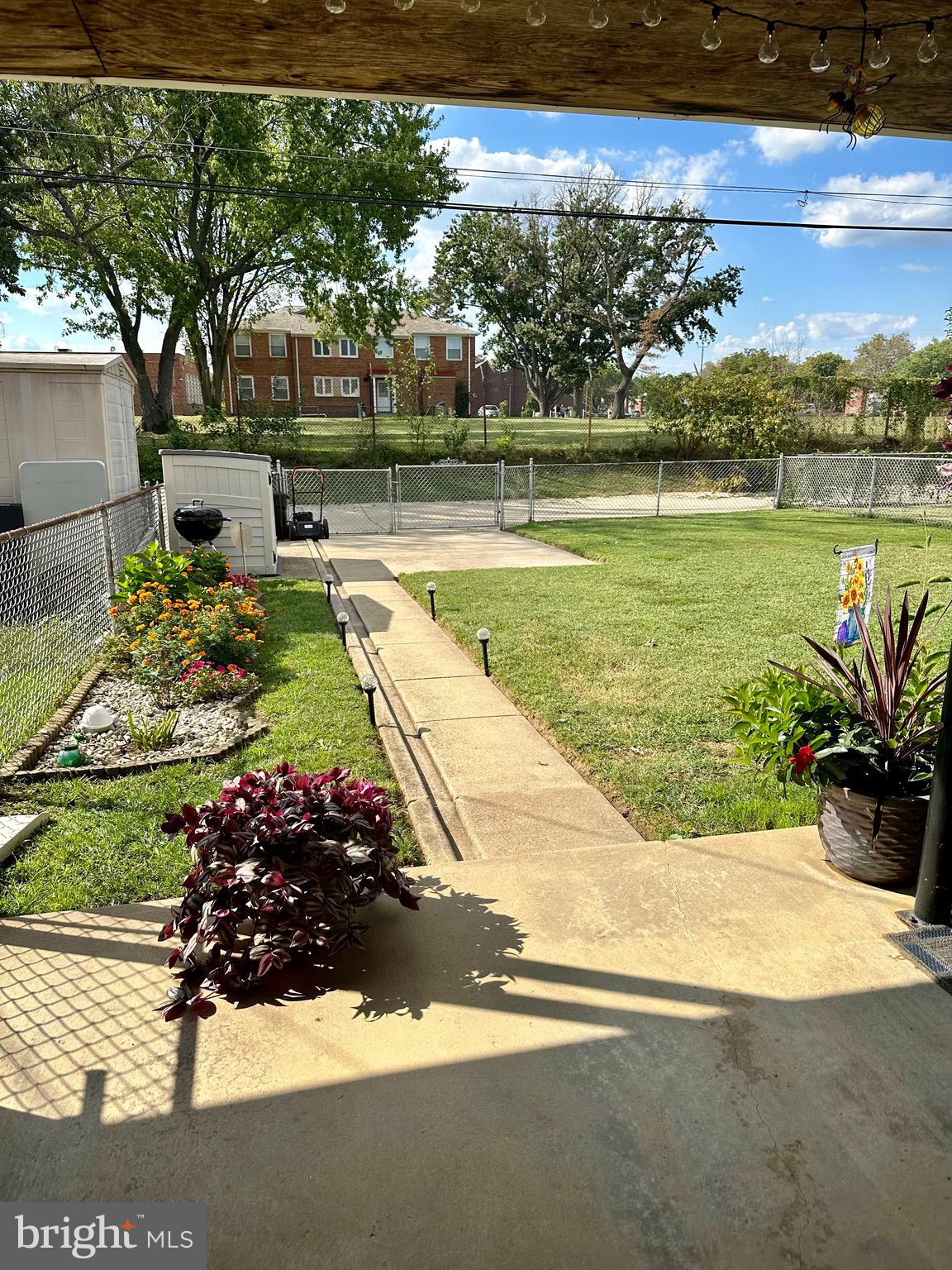 EASTCREST - Residential