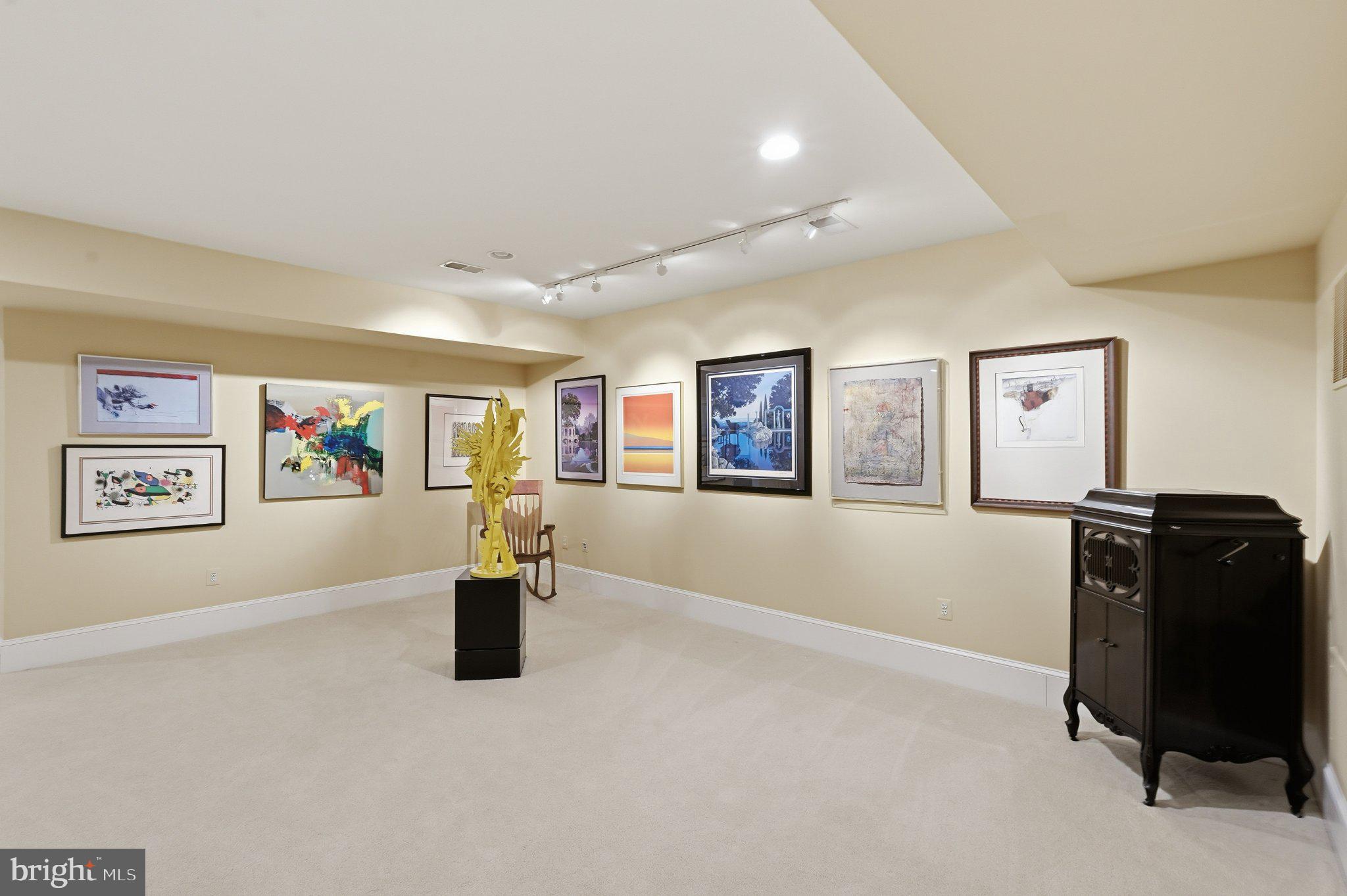 EVANS FARM - Residential