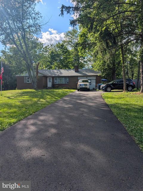 Homes For Rent - 227 Fairhill Road<br/> HATFIELD, PA 19440