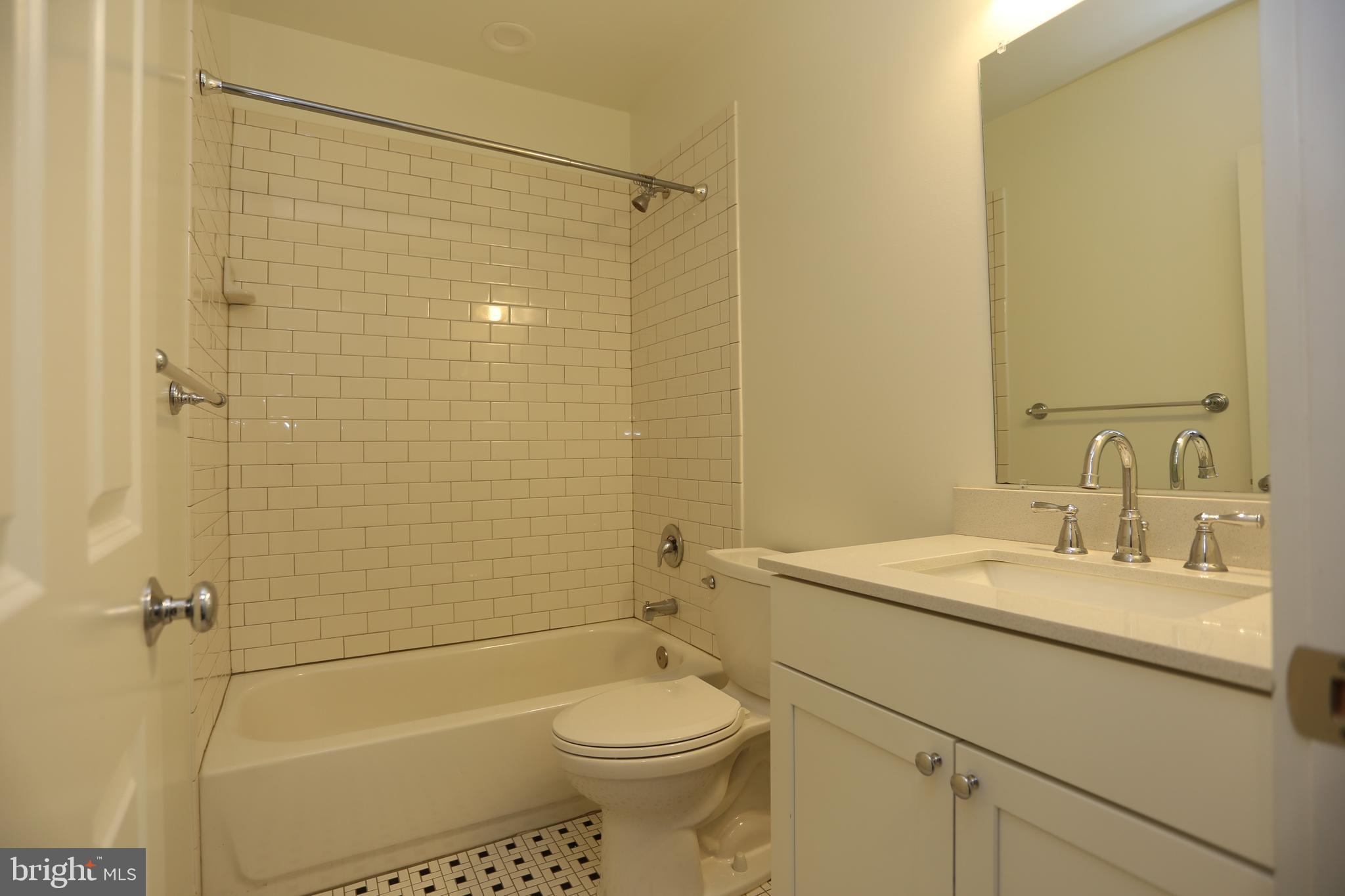 HAMPDEN HISTORIC DISTRICT - Residential Lease