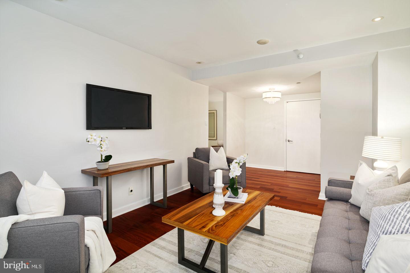 219 S 18TH STREET 29 1121