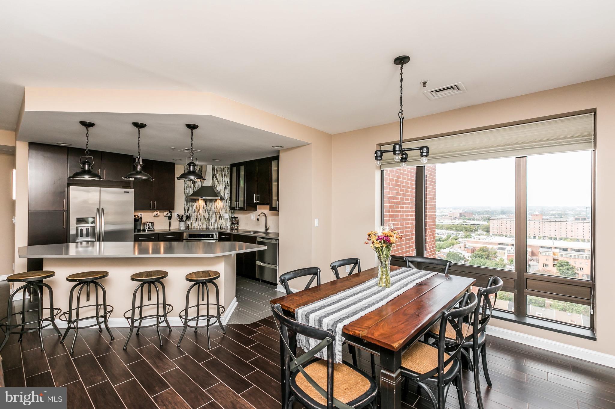 HARBOR COURT CONDOMINIUMS - Residential