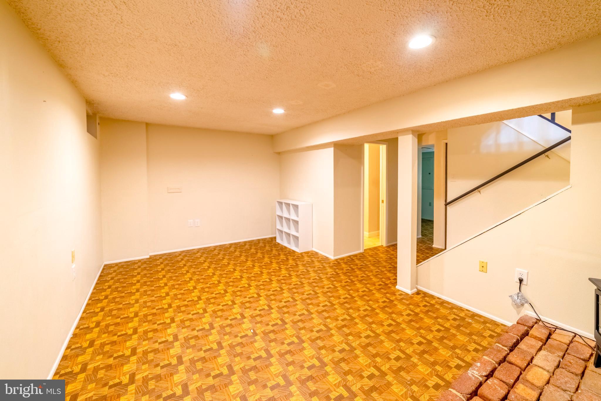 AMBER MEADOWS - Residential