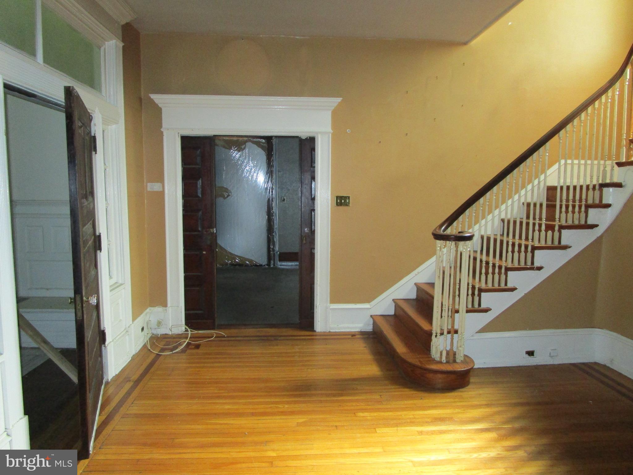 NORRISTOWN - Residential