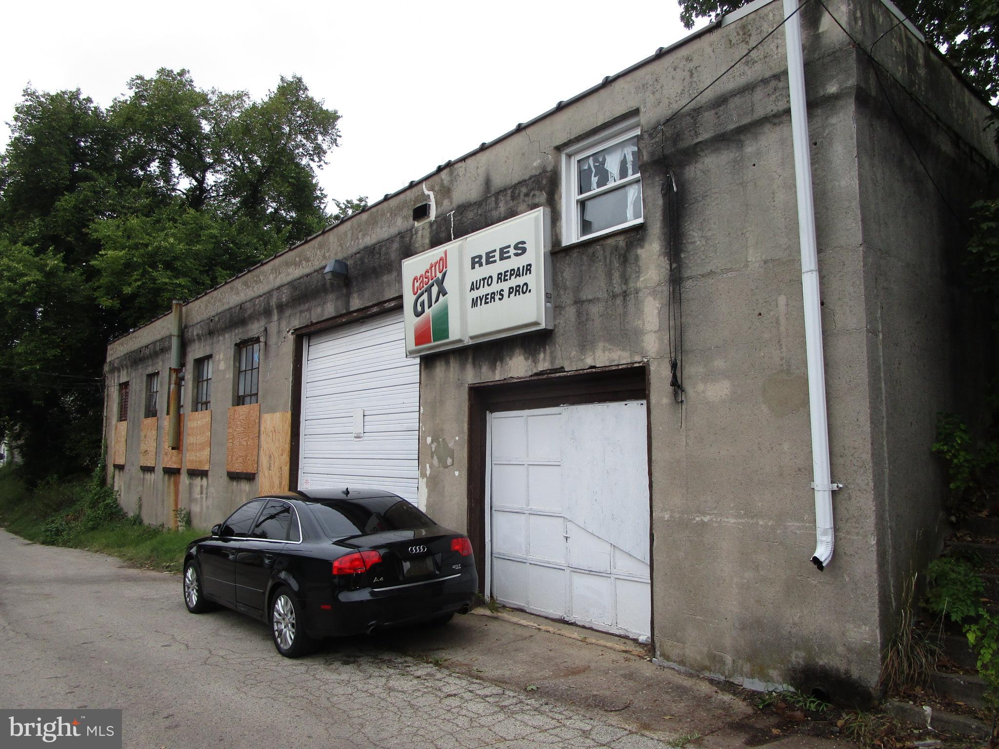 NORRISTOWN - Residential