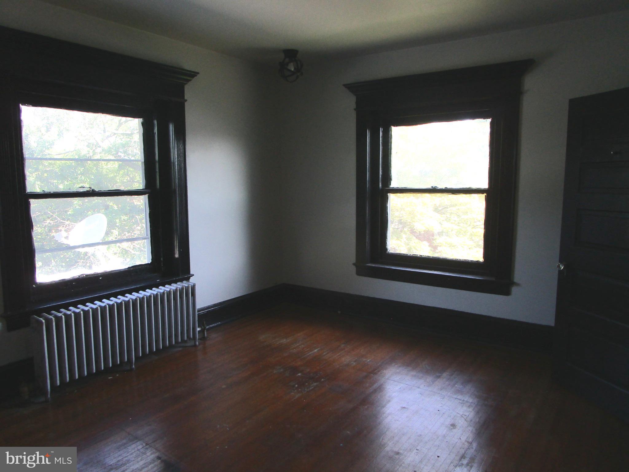 NORRISTOWN - Residential