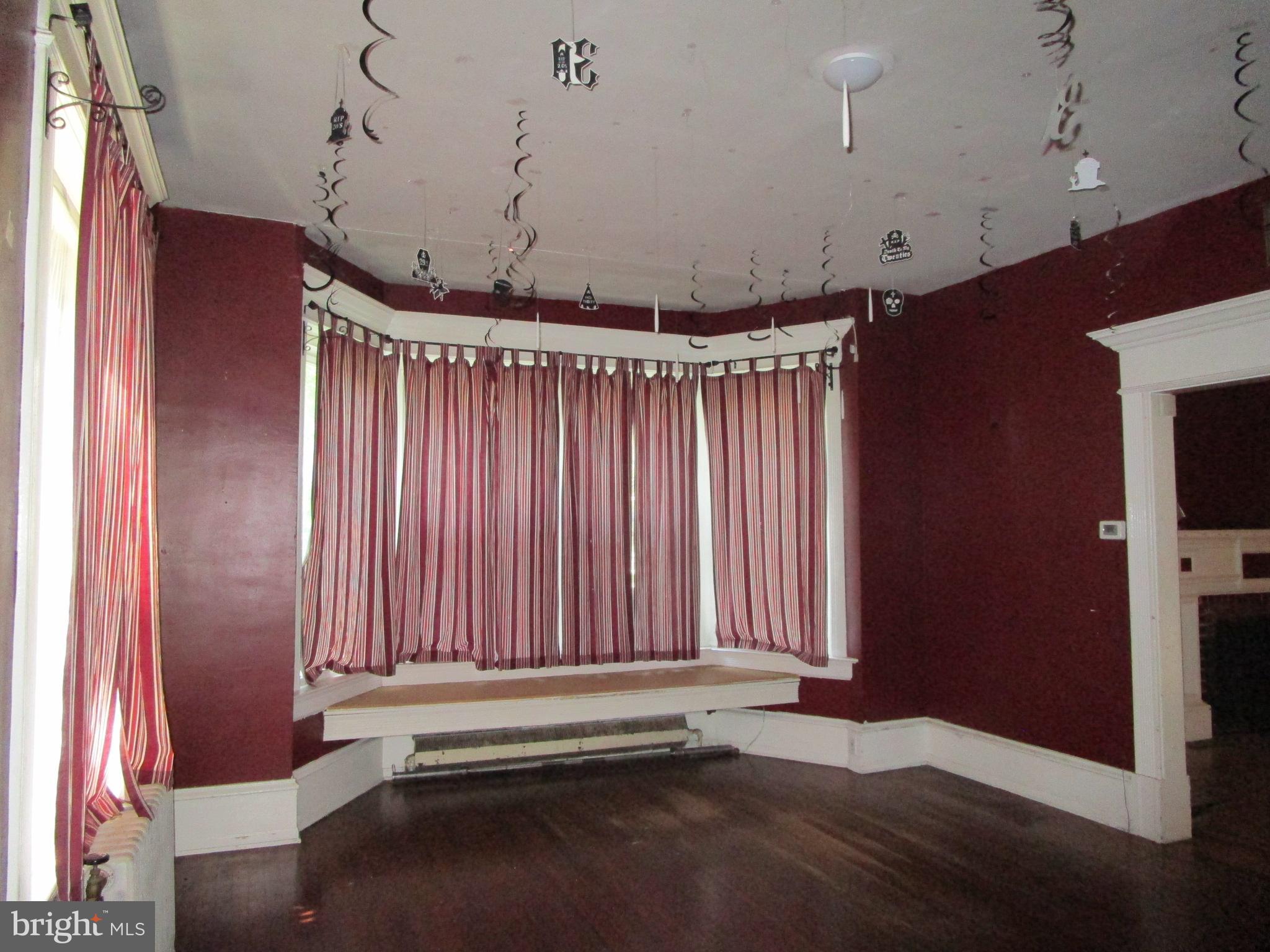 NORRISTOWN - Residential