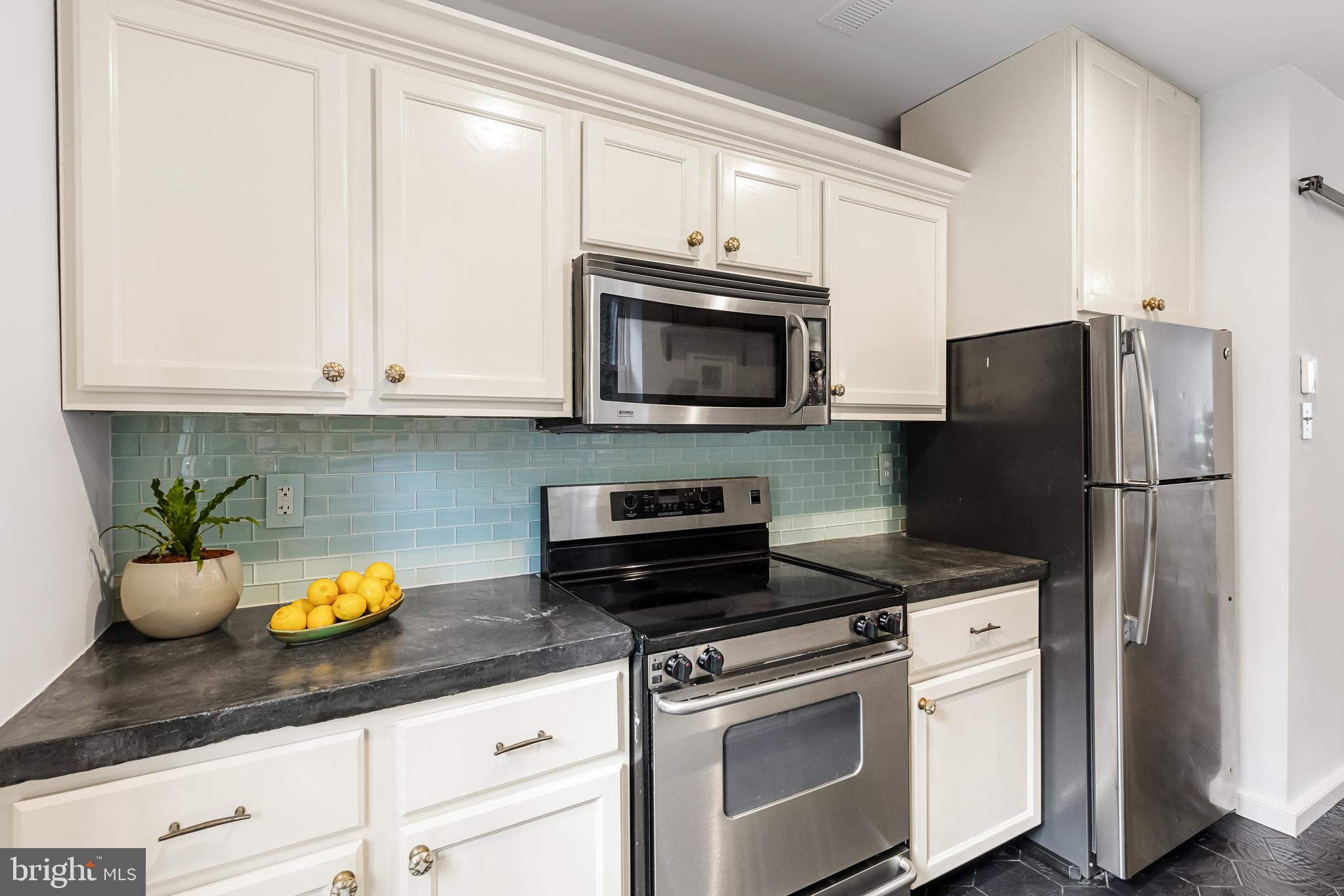 POINT BREEZE - Residential