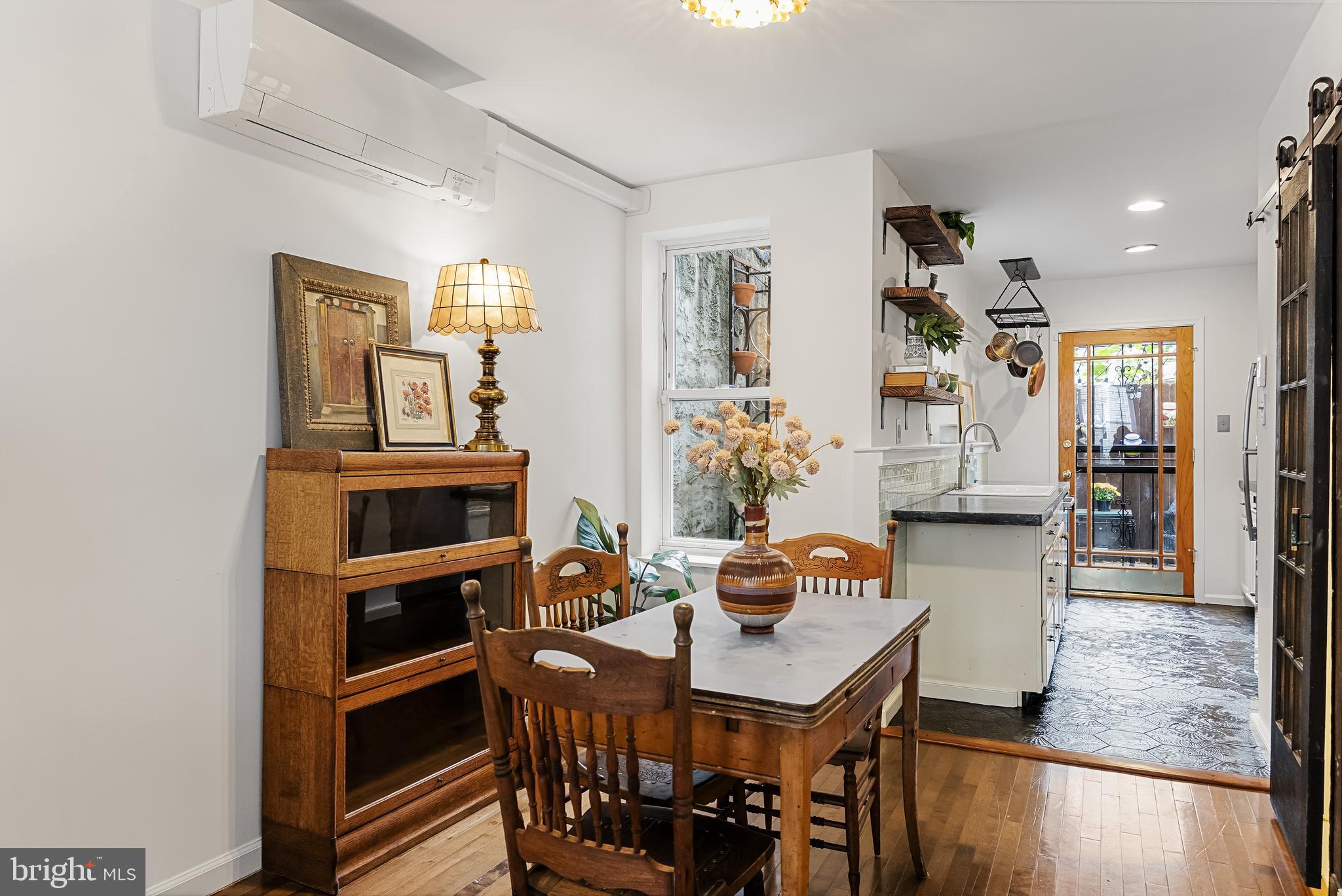 POINT BREEZE - Residential