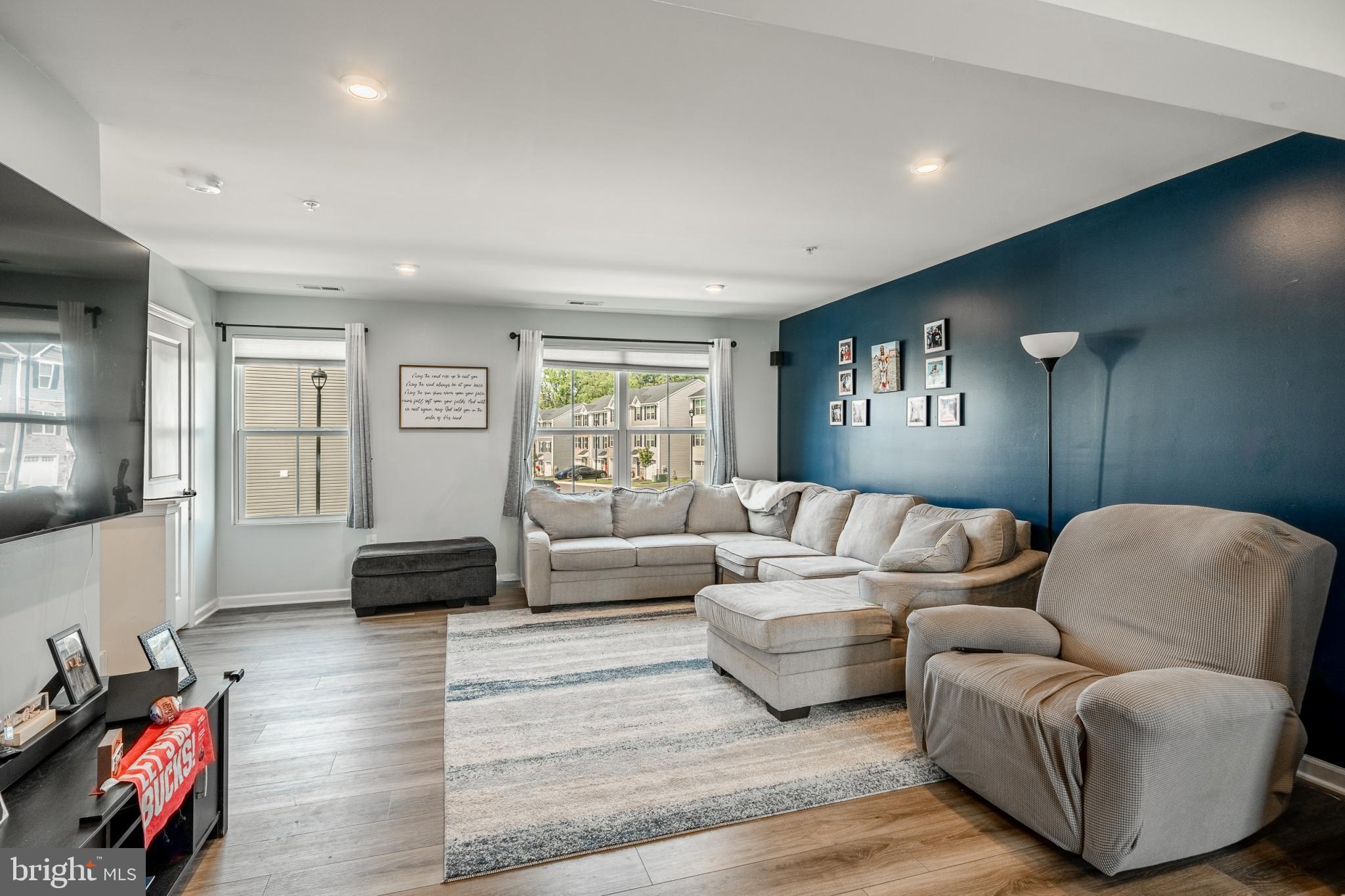 SANATOGA CROSSING - Residential