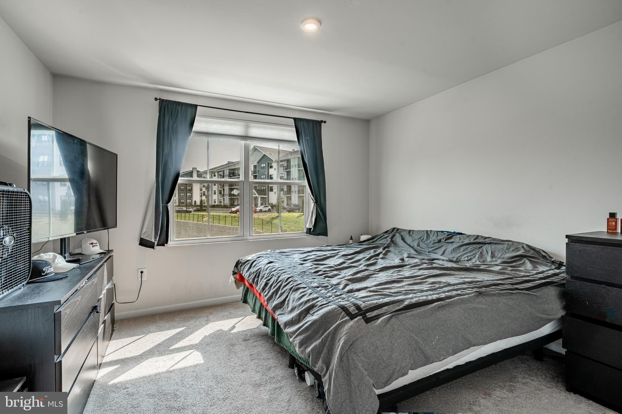 SANATOGA CROSSING - Residential