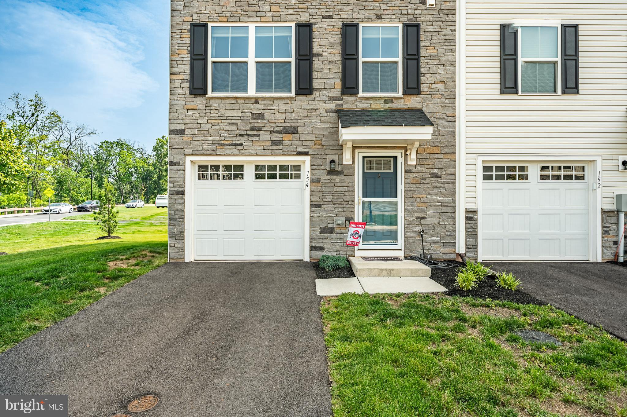 SANATOGA CROSSING - Residential