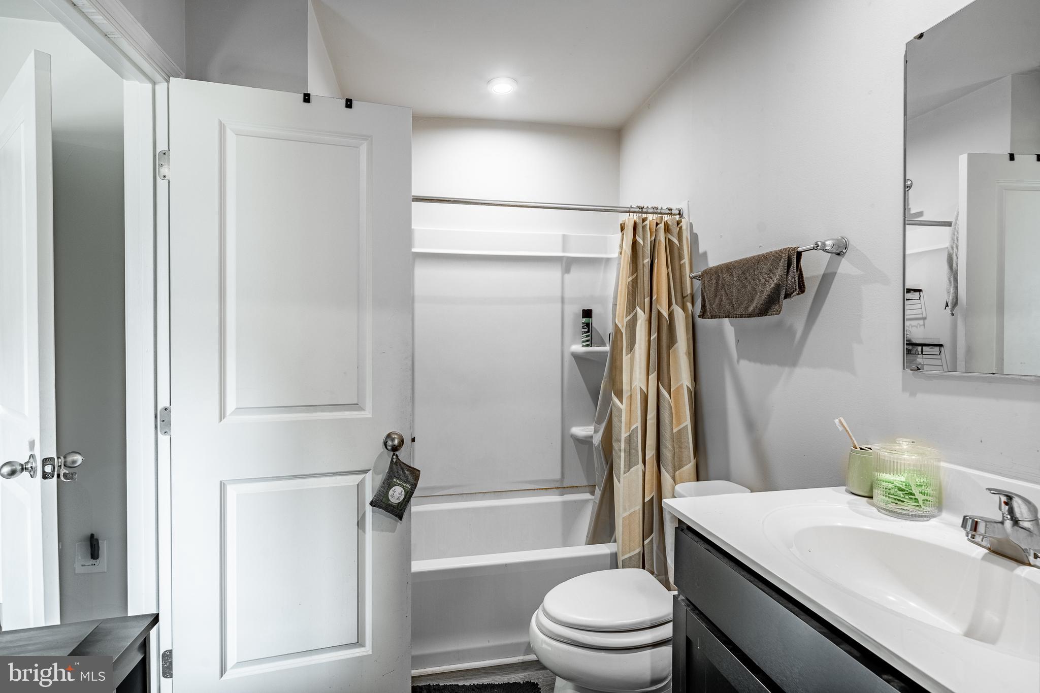 SANATOGA CROSSING - Residential