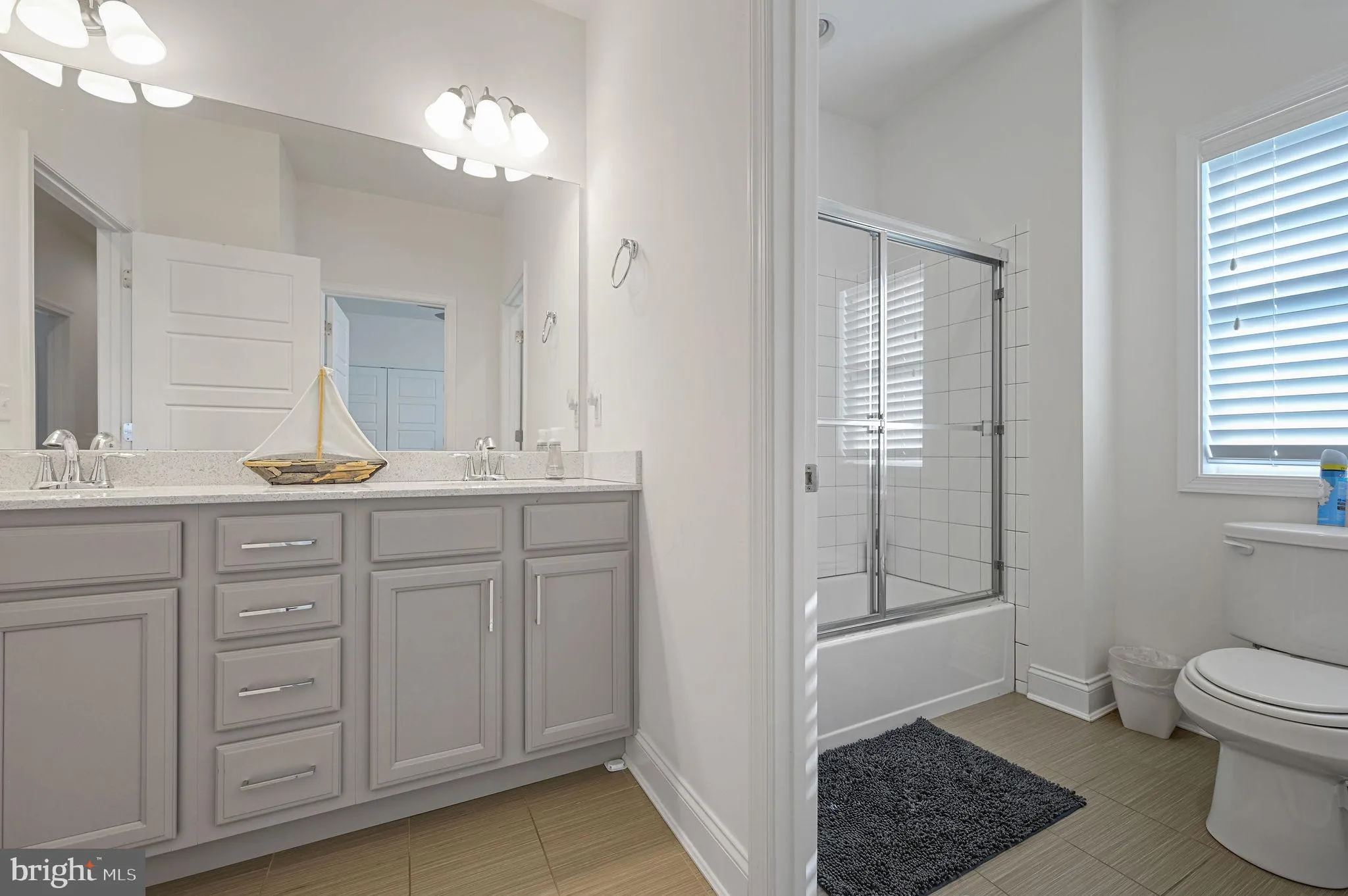 Rehoboth Beach, Delaware 19971, United States, 6 Bedrooms Bedrooms, ,6 BathroomsBathrooms,Residential,Active,103574