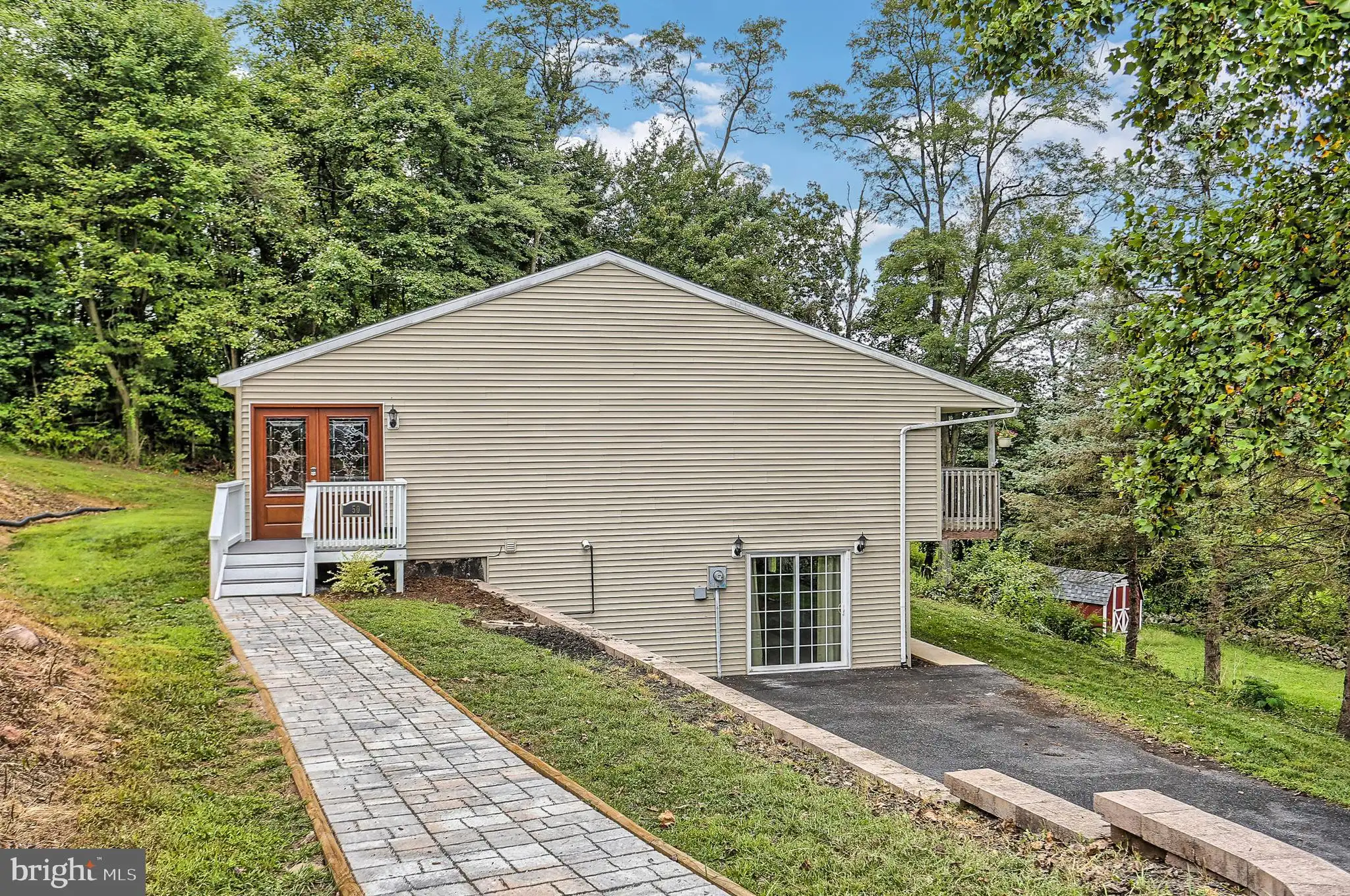 50 Hillcrest Cir  