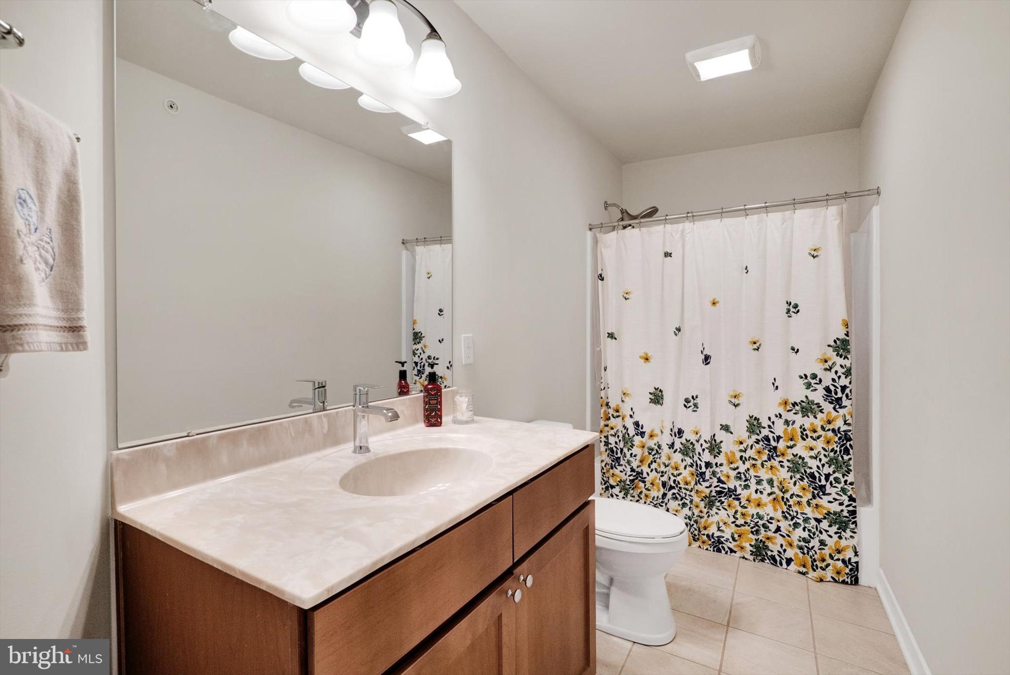 THE FIELDS AT CONSTITUTION SQUARE - Residential