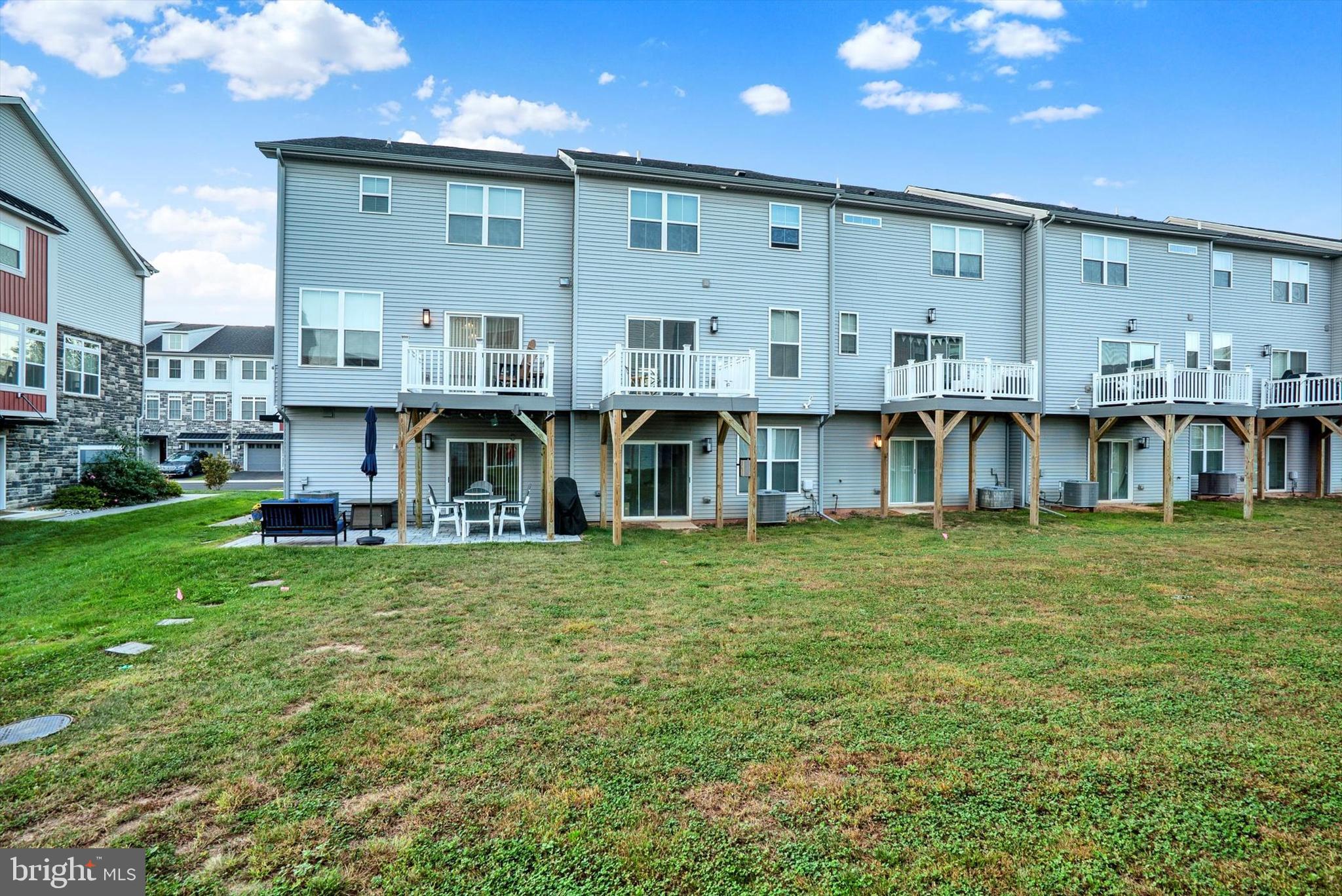 THE FIELDS AT CONSTITUTION SQUARE - Residential
