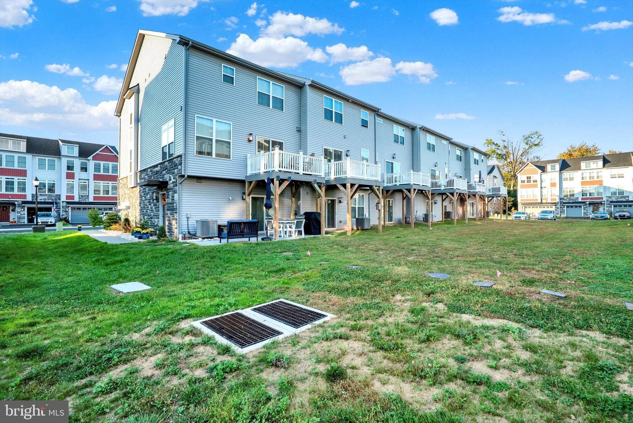 THE FIELDS AT CONSTITUTION SQUARE - Residential