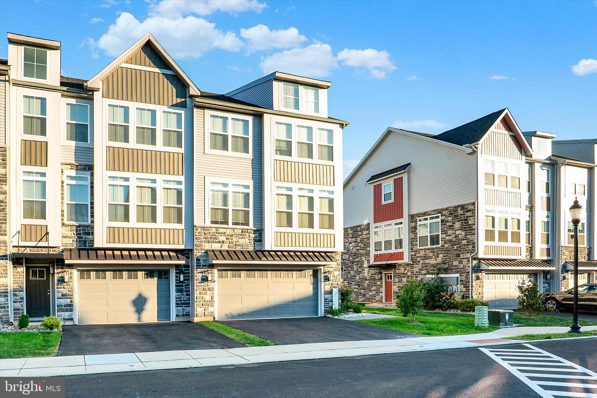 THE FIELDS AT CONSTITUTION SQUARE - Residential