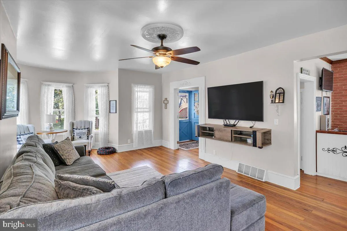 Pitman, New Jersey 08071, United States, 4 Bedrooms Bedrooms, ,2 BathroomsBathrooms,Residential,Active,132524