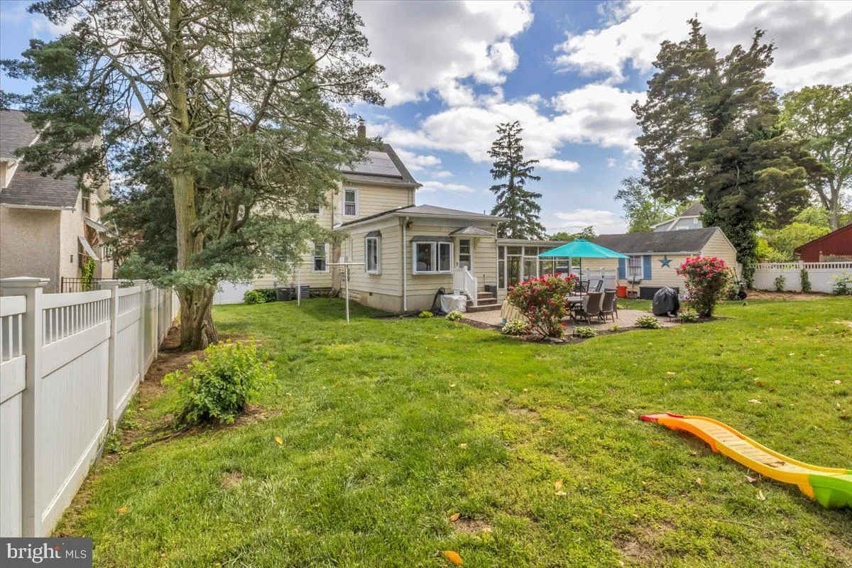 Pitman, New Jersey 08071, United States, 4 Bedrooms Bedrooms, ,2 BathroomsBathrooms,Residential,Active,132524