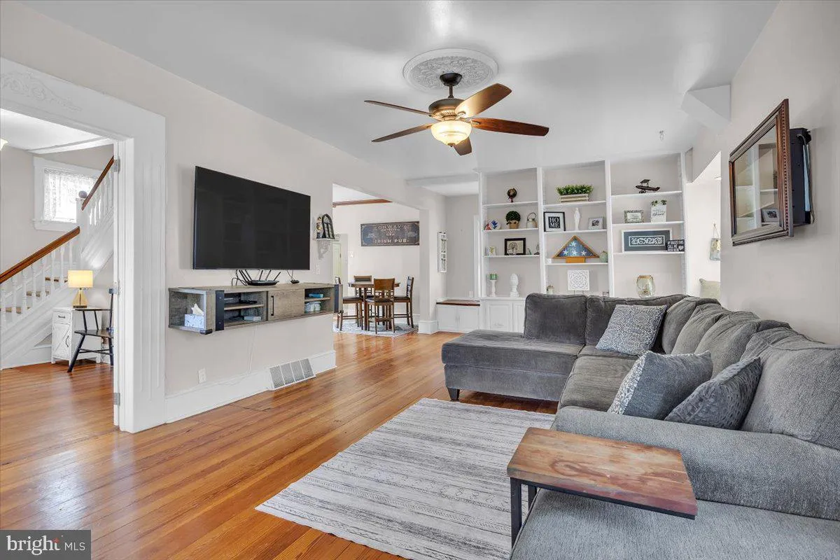 Pitman, New Jersey 08071, United States, 4 Bedrooms Bedrooms, ,2 BathroomsBathrooms,Residential,Active,132524