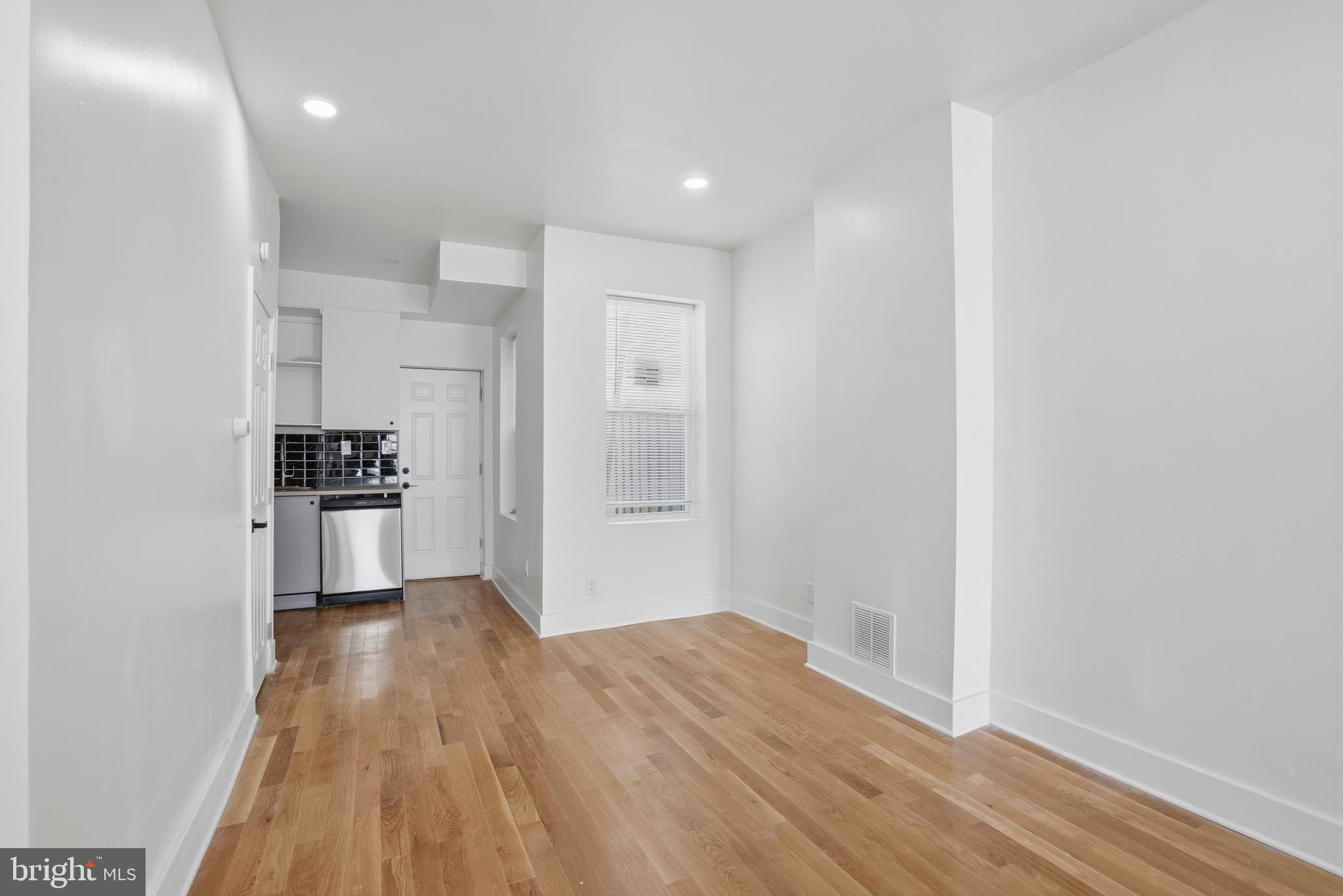 PHILADELPHIA (NORTHWEST) - Residential