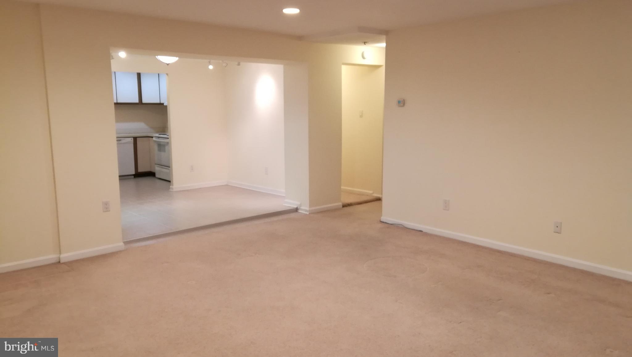 MC LEAN CHASE - Residential