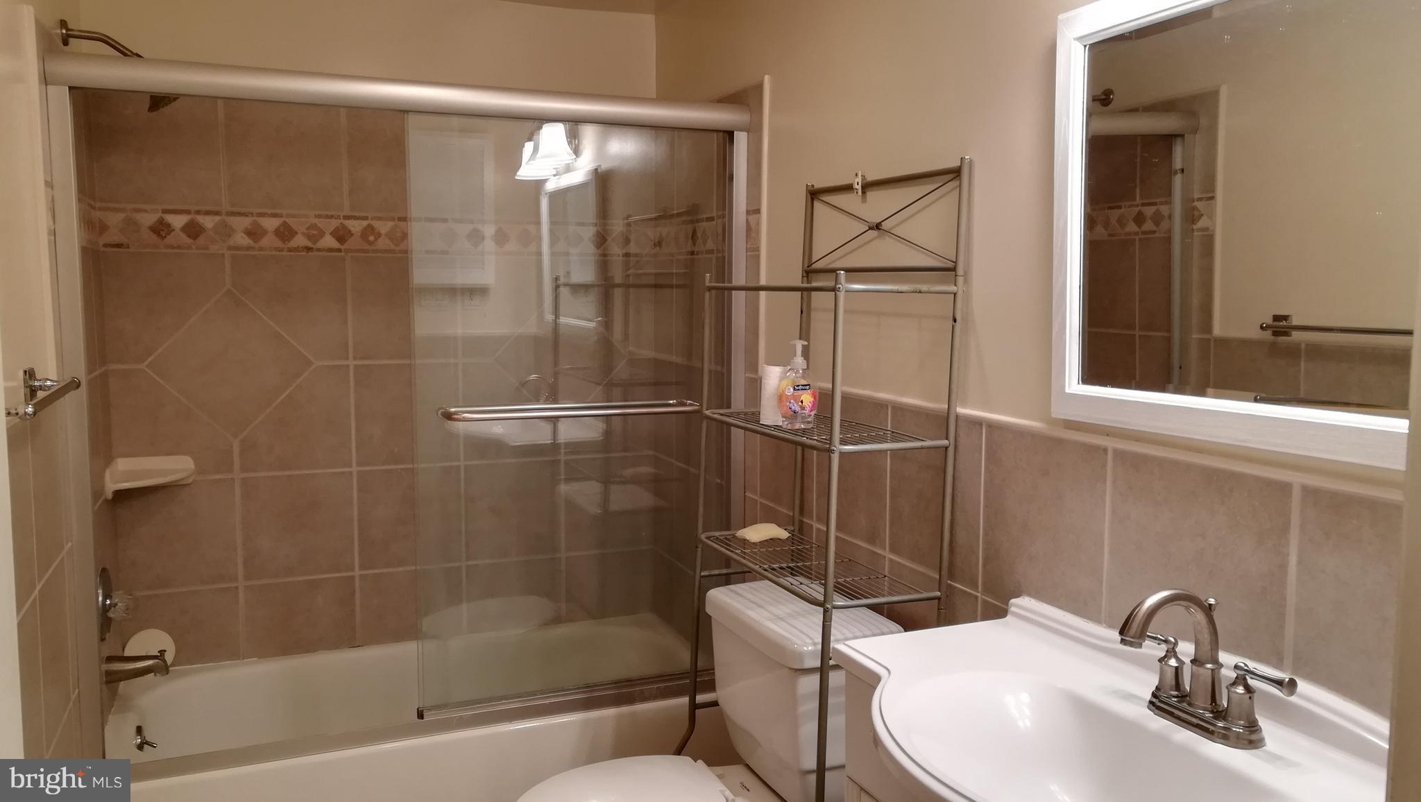 MC LEAN CHASE - Residential