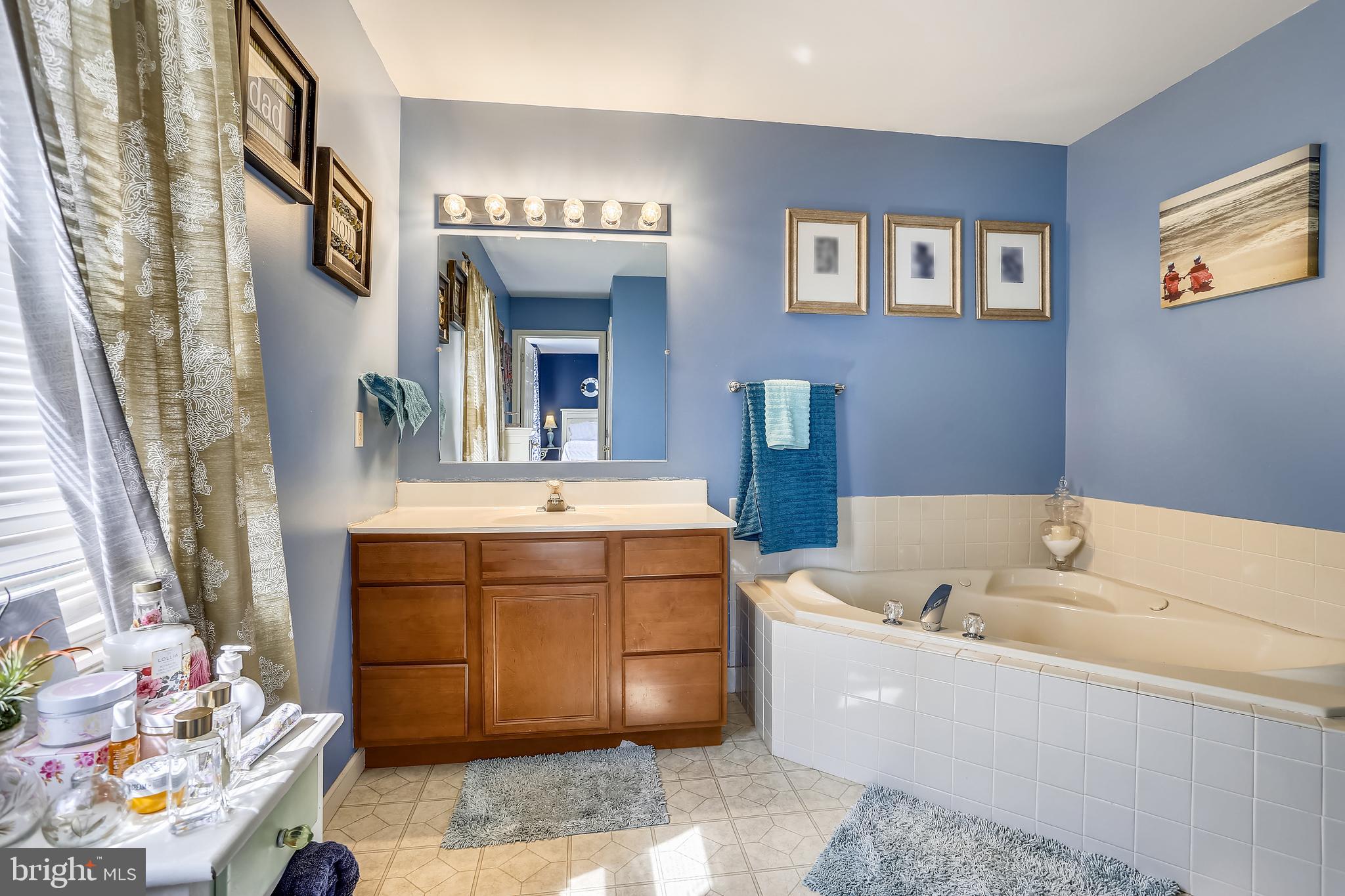 SUMMER HILL - Residential