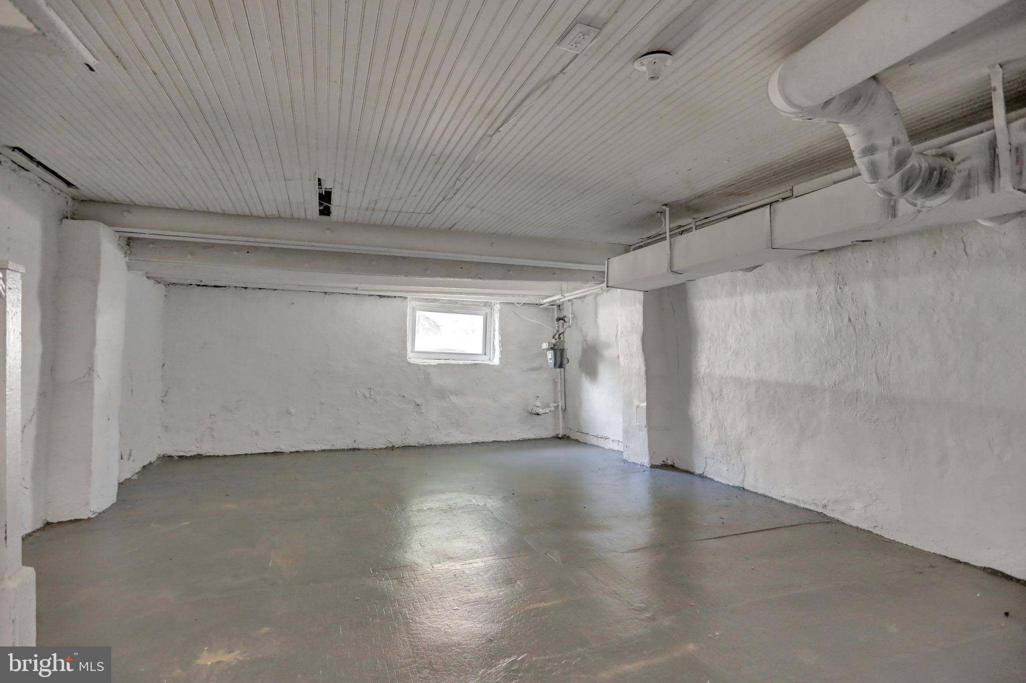 BIDDLE STREET - Residential Lease