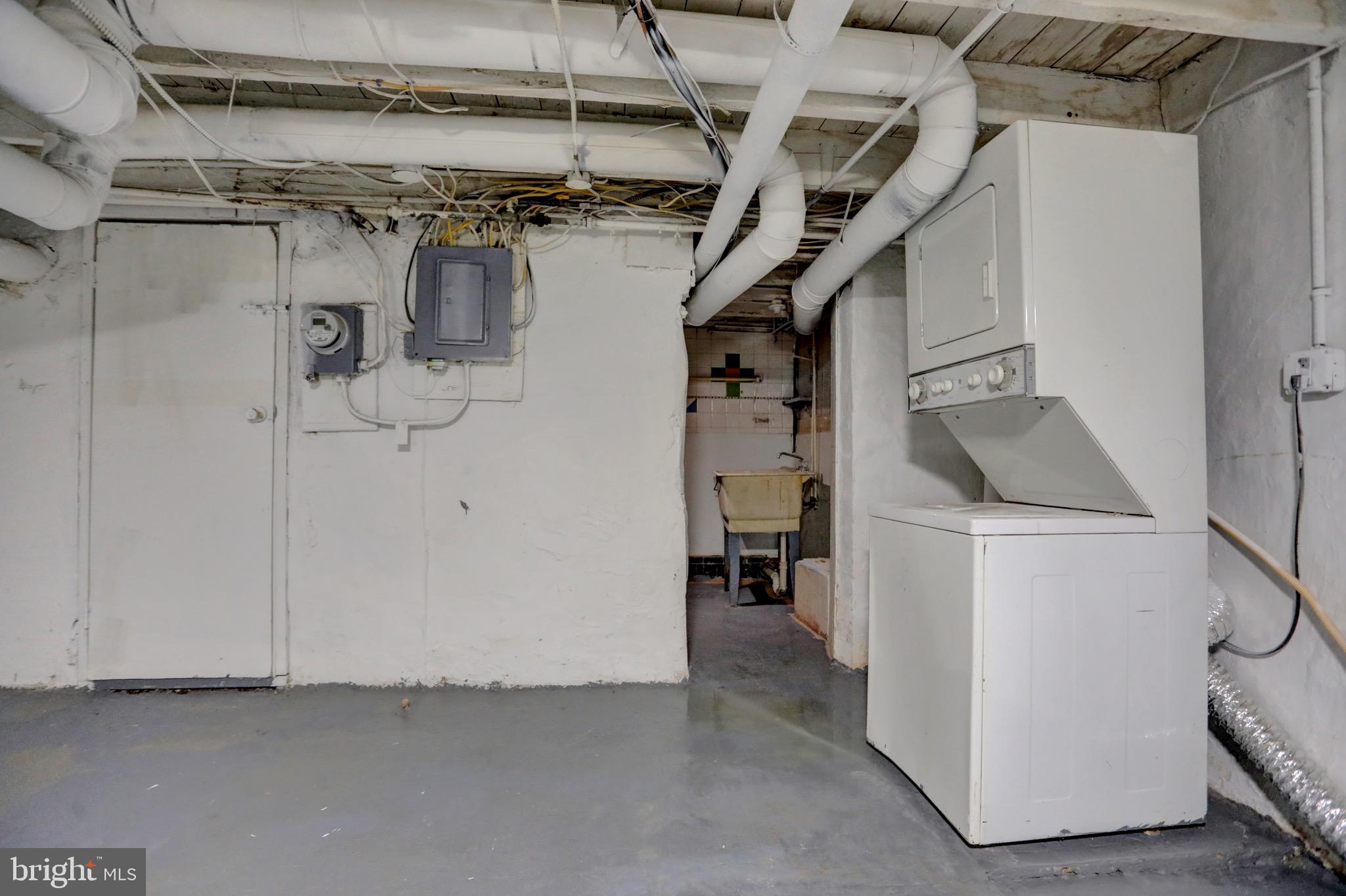 BIDDLE STREET - Residential Lease