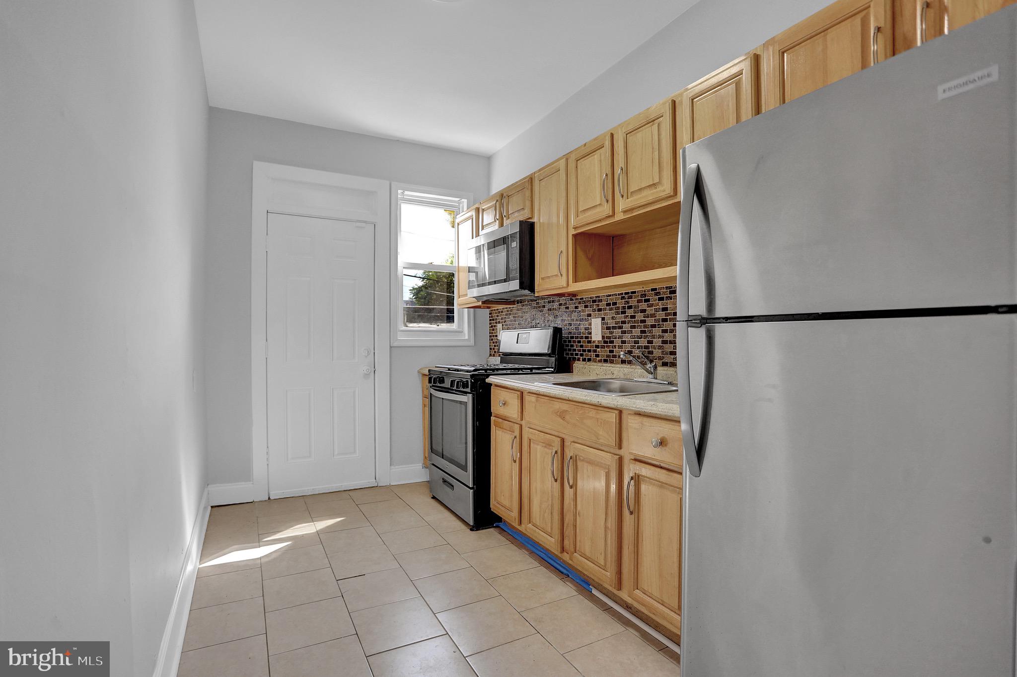 BIDDLE STREET - Residential Lease