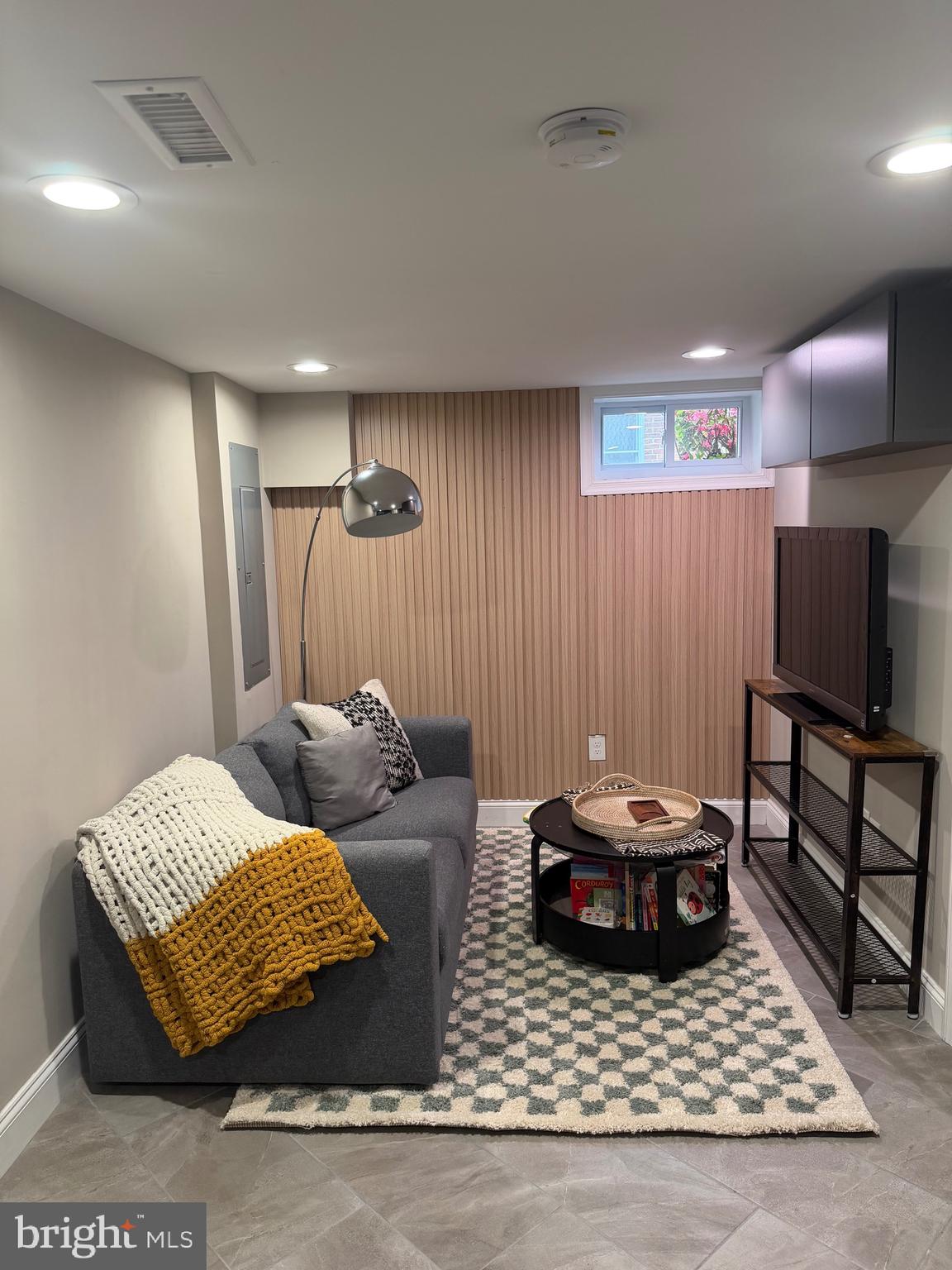 HUNTINGTON - Residential