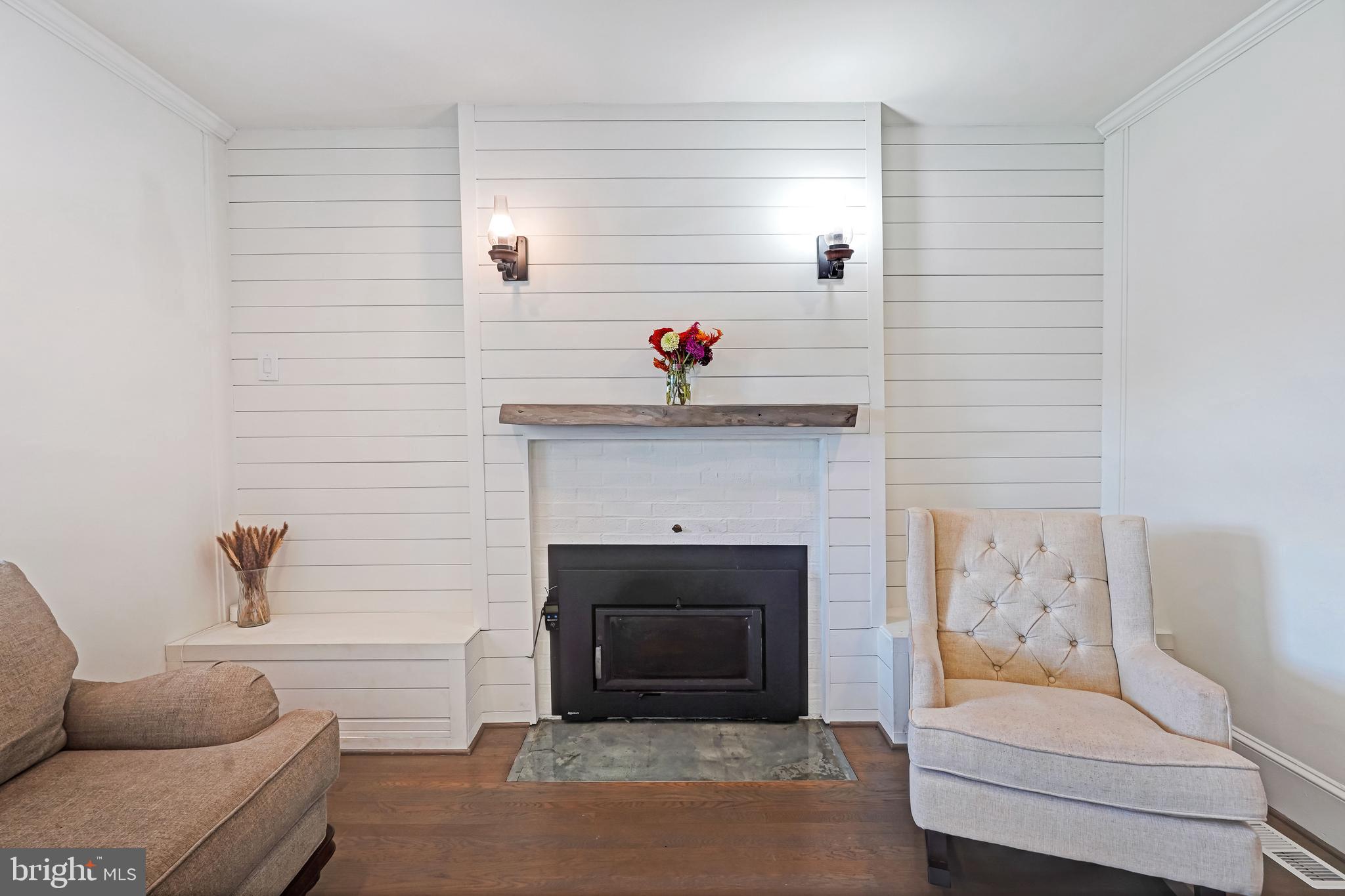 DAMASCUS OUTSIDE - Residential