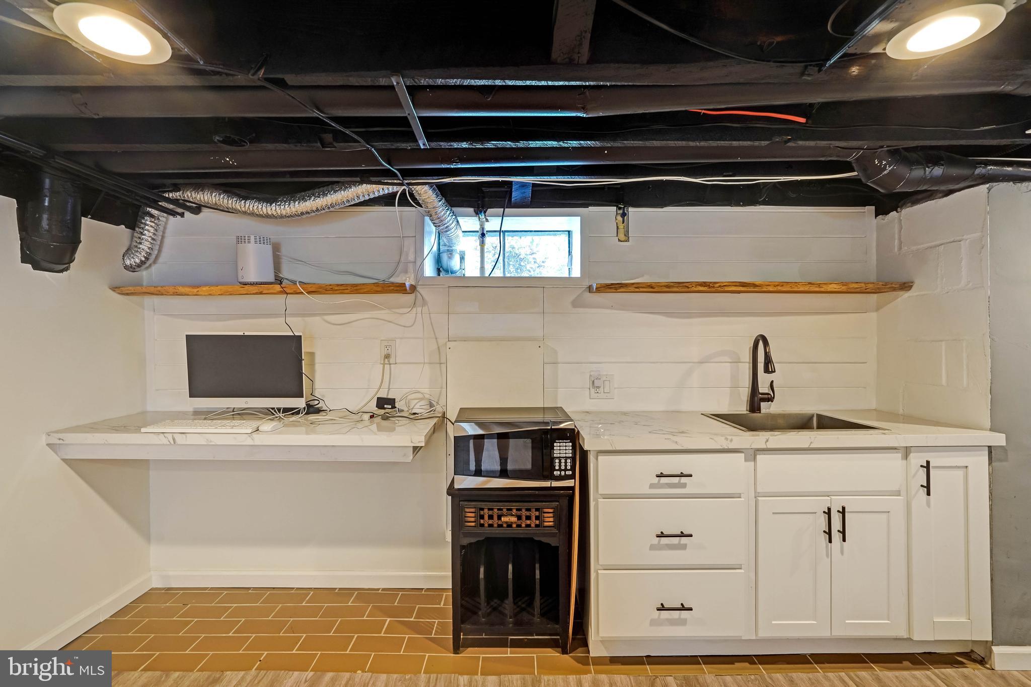 DAMASCUS OUTSIDE - Residential