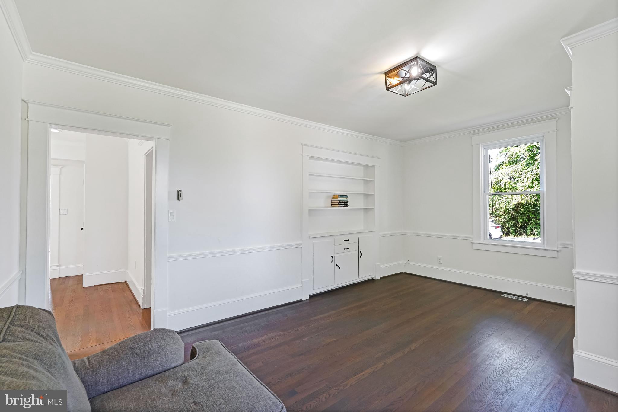 DAMASCUS OUTSIDE - Residential