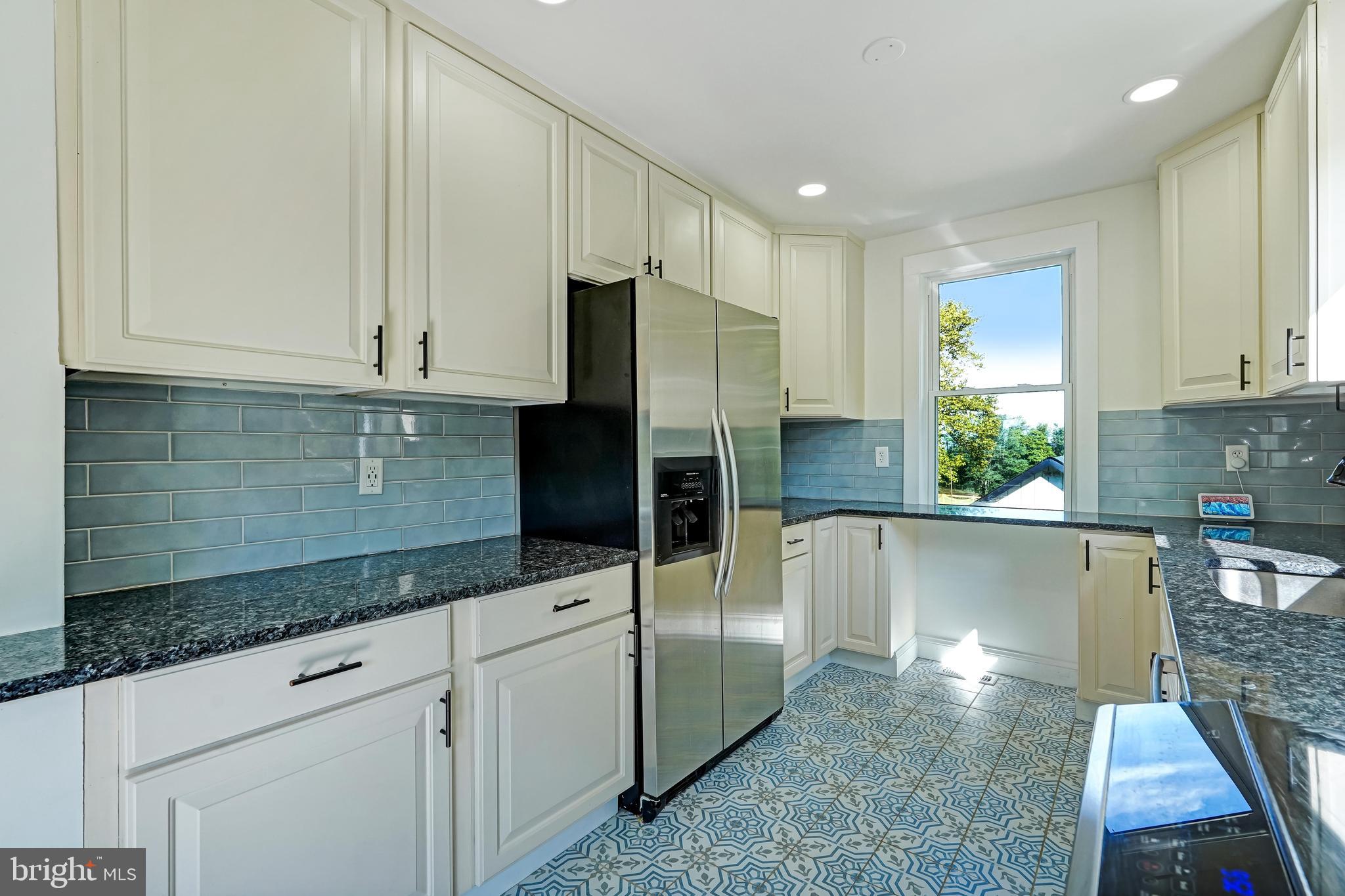 DAMASCUS OUTSIDE - Residential