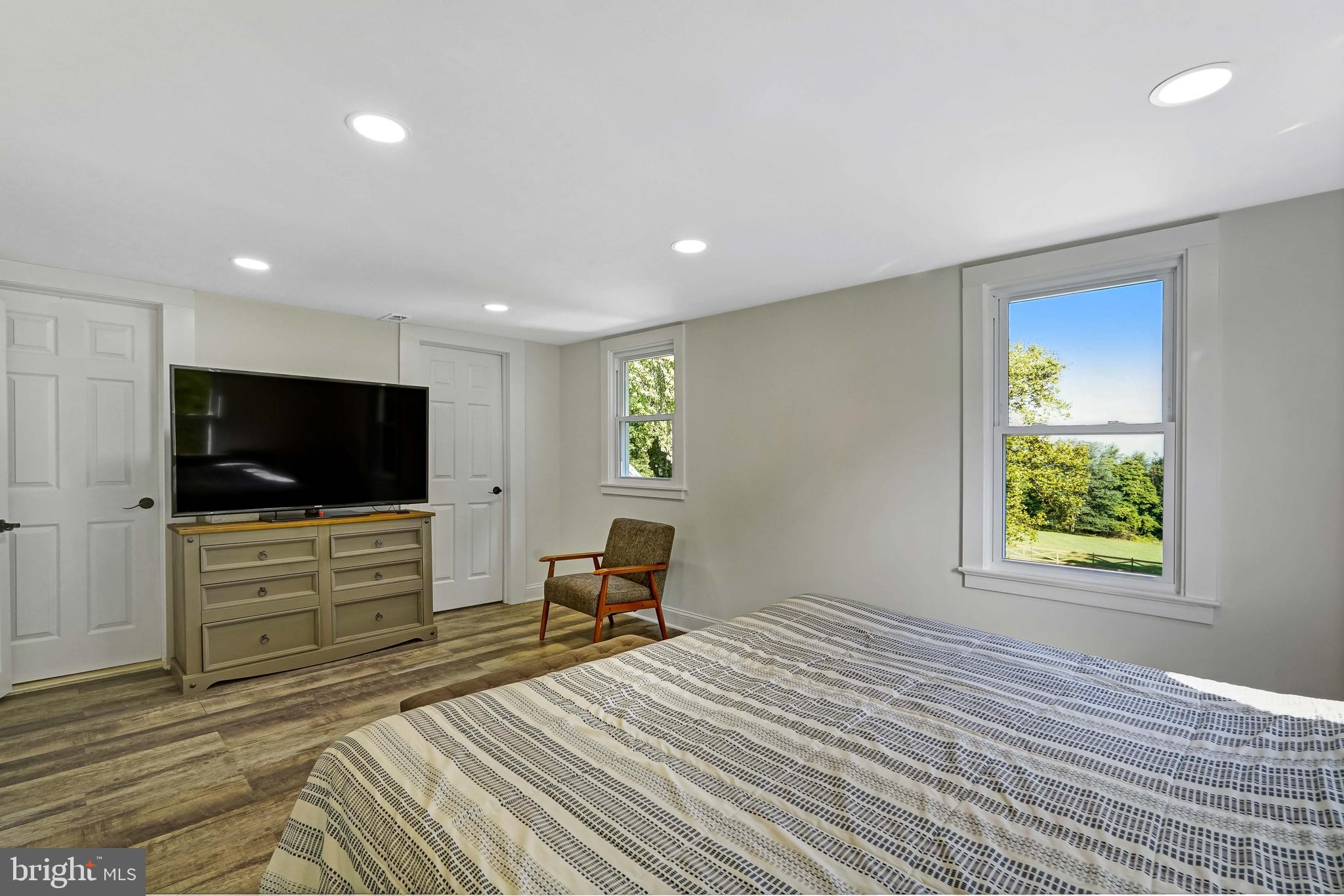 DAMASCUS OUTSIDE - Residential